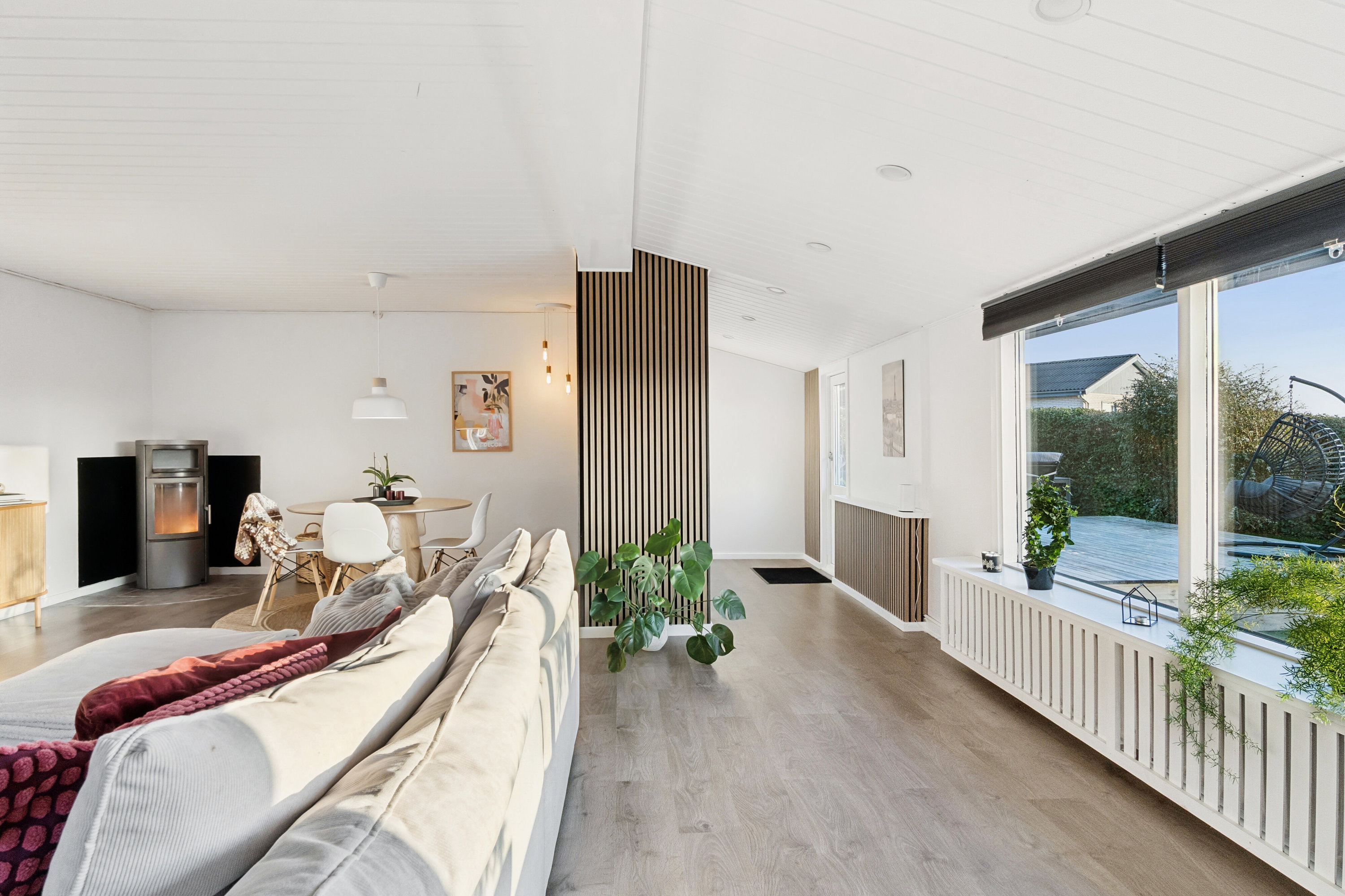 Fremhævet stue billede i fuldskærmstilstand. Billede af Bakkekammen 3, 4550 Asnæs