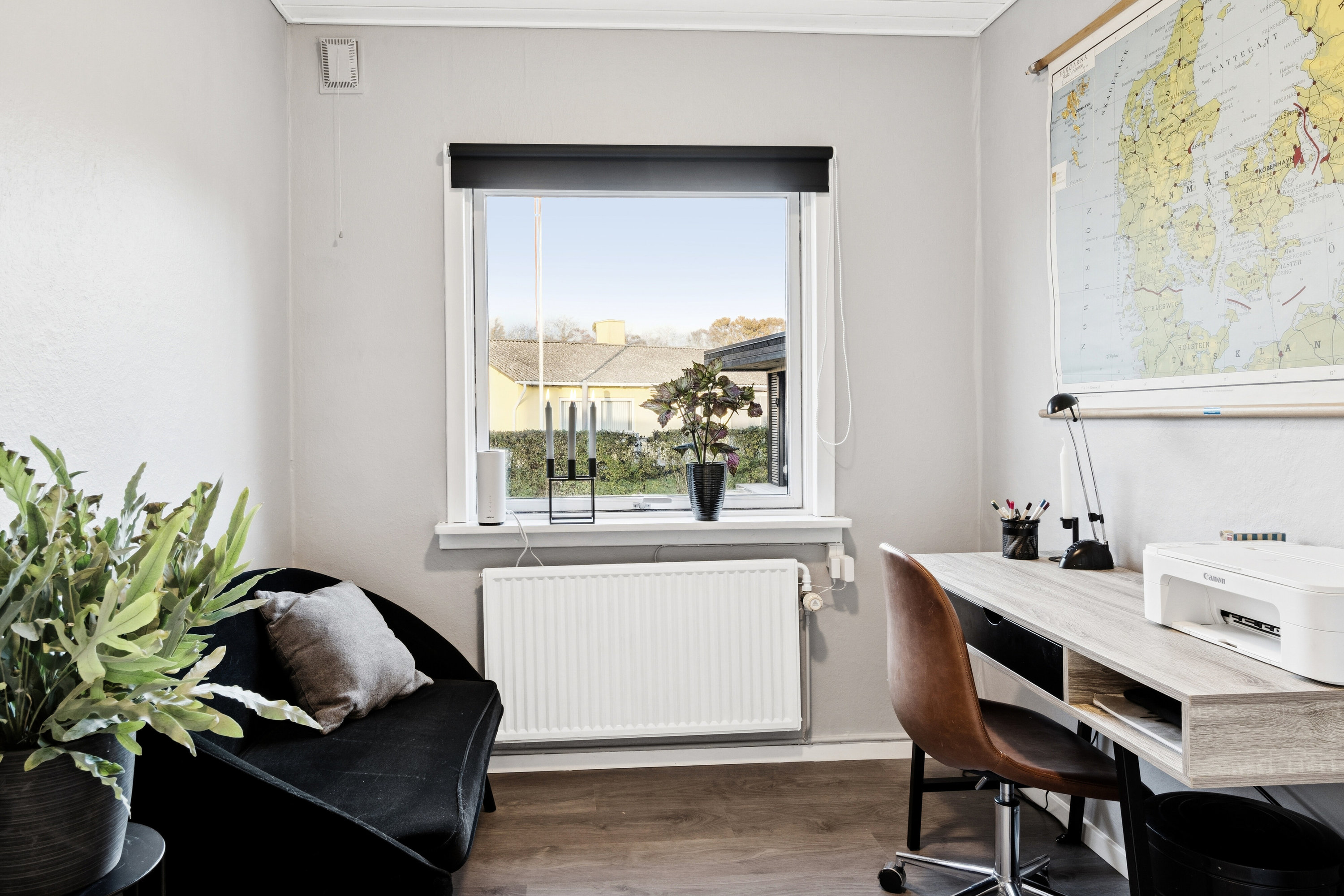 Fremhævet arbejdsværelse billede i fuldskærmstilstand. Billede af Bakkekammen 3, 4550 Asnæs