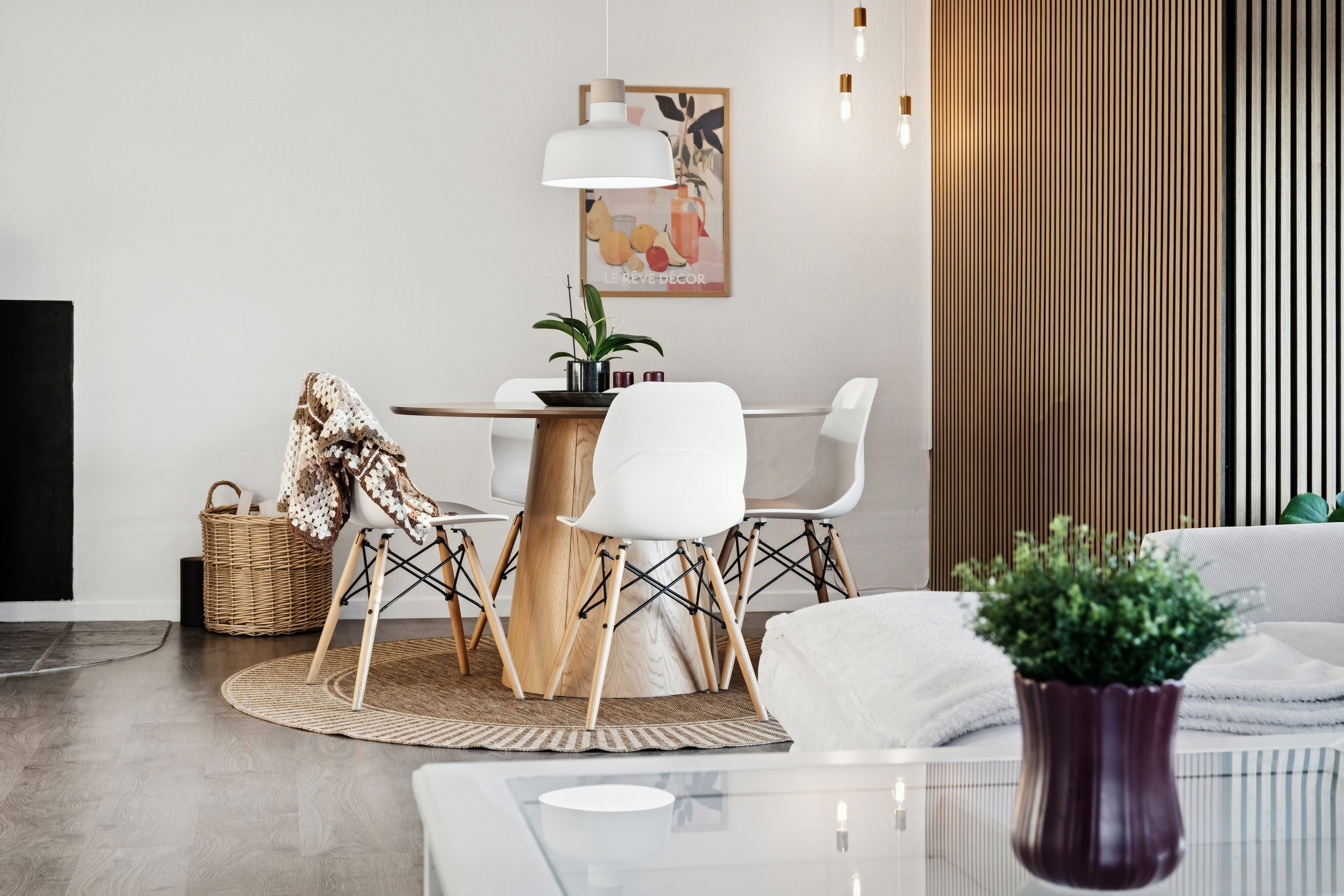 Fremhævet spisestue billede i fuldskærmstilstand. Billede af Bakkekammen 3, 4550 Asnæs