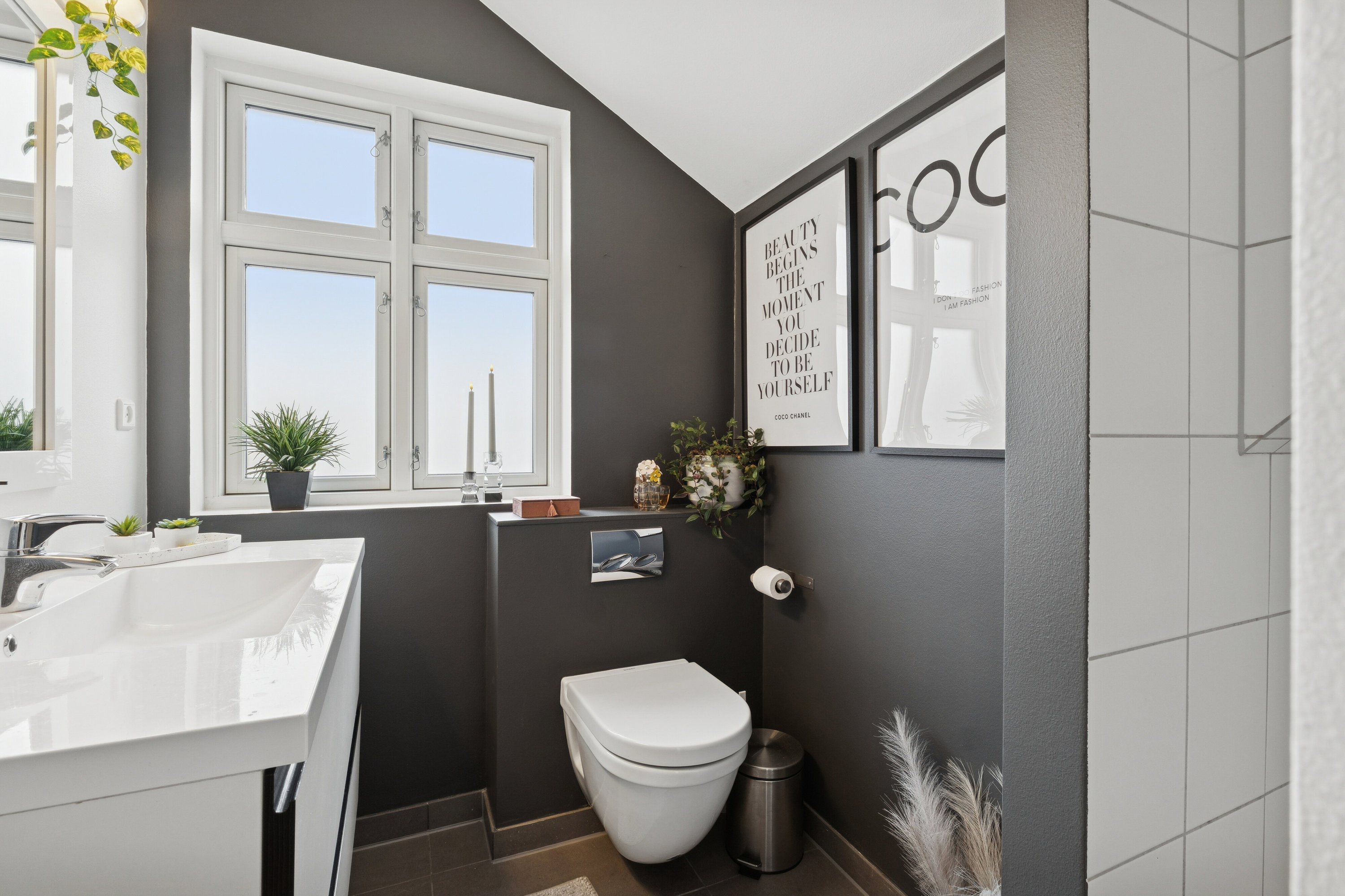 Fremhævet badeværelse billede i fuldskærmstilstand. Billede af Skagensvej 18, 9800 Hjørring