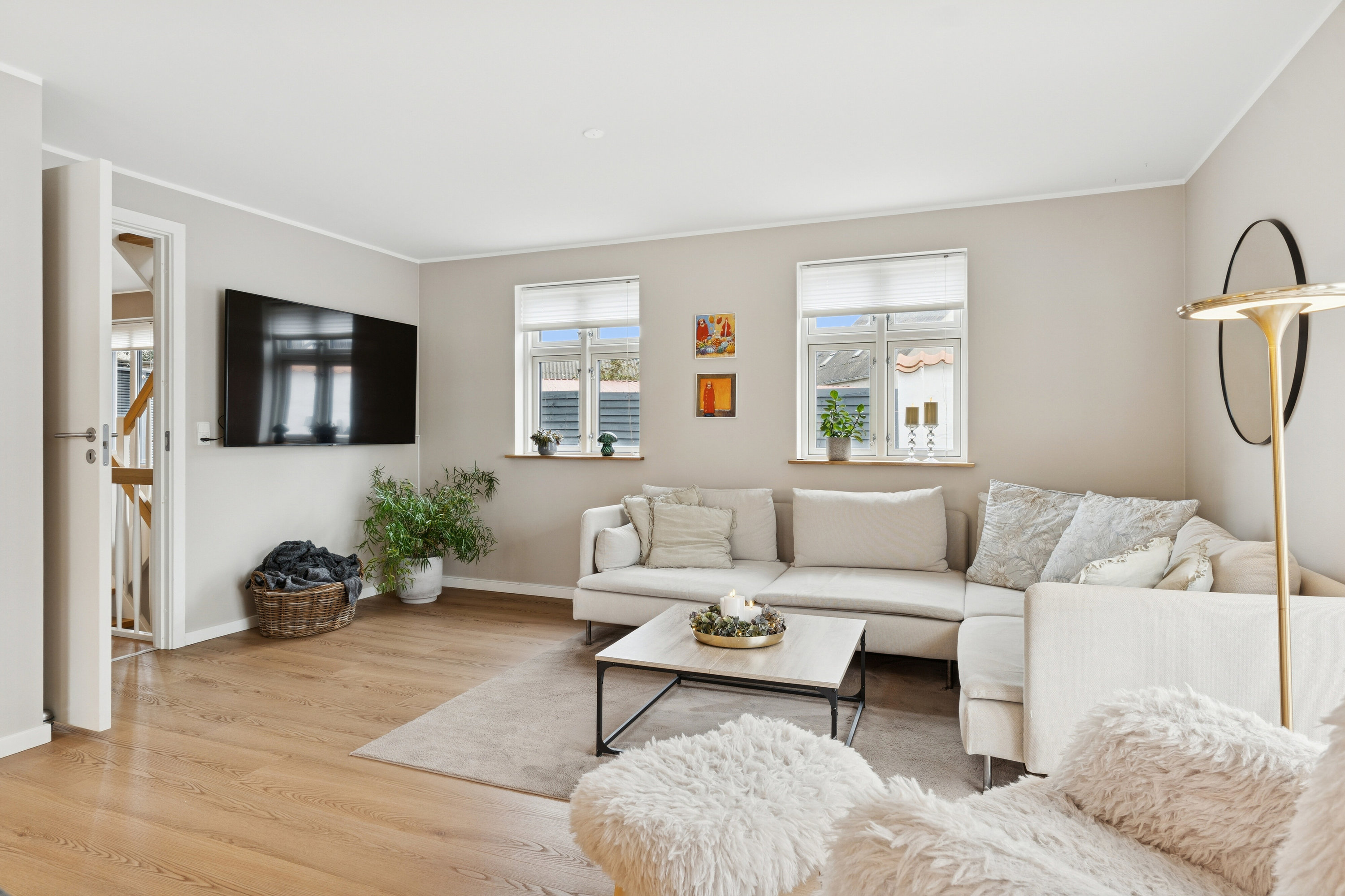 Fremhævet stue billede i fuldskærmstilstand. Billede af Skagensvej 18, 9800 Hjørring