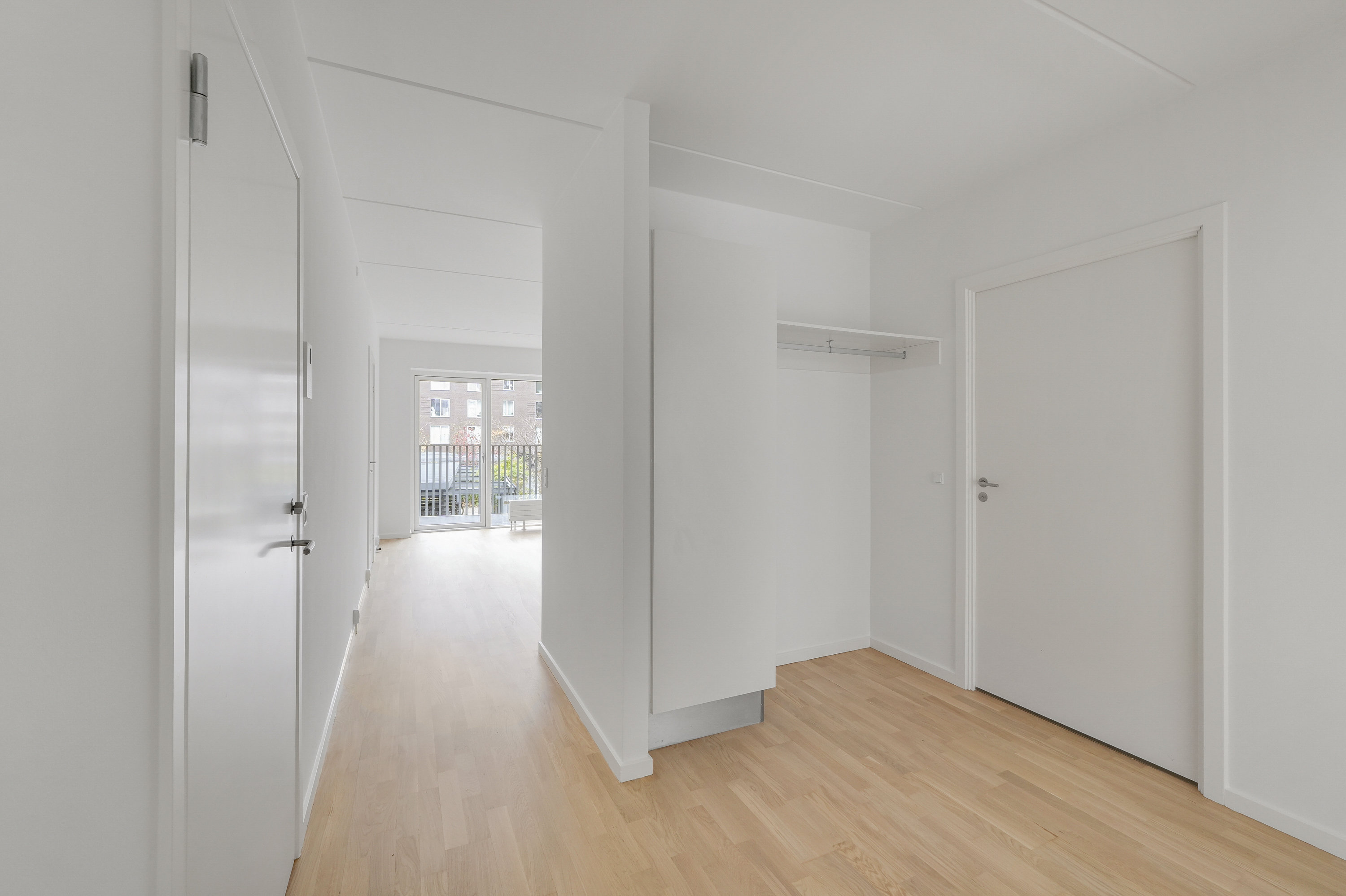 Fremhævet andet billede i fuldskærmstilstand. Billede af C.F. Møllers Allé 92, 1. tv., 2300 København S