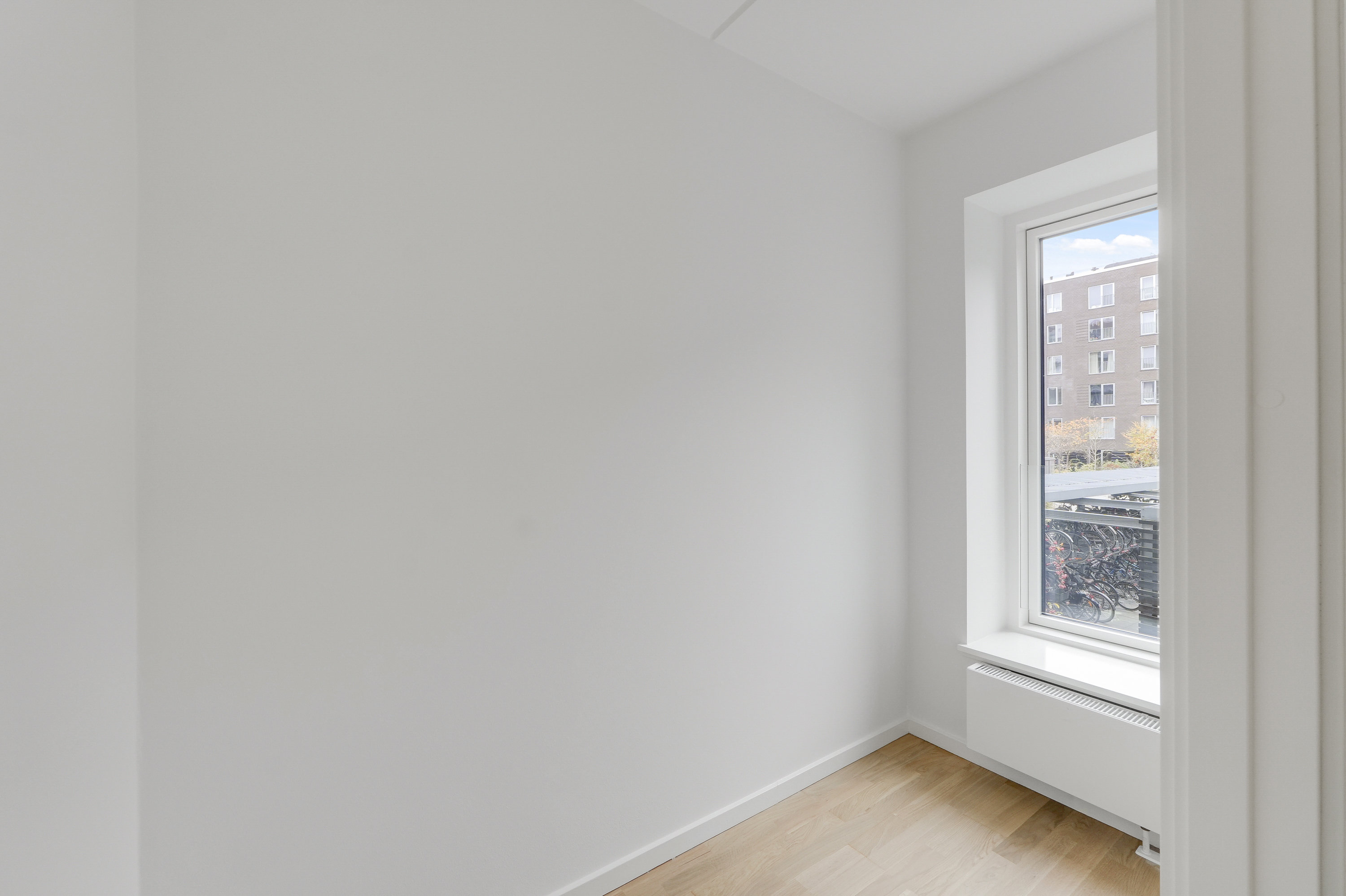 Fremhævet andet billede i fuldskærmstilstand. Billede af C.F. Møllers Allé 92, 1. tv., 2300 København S