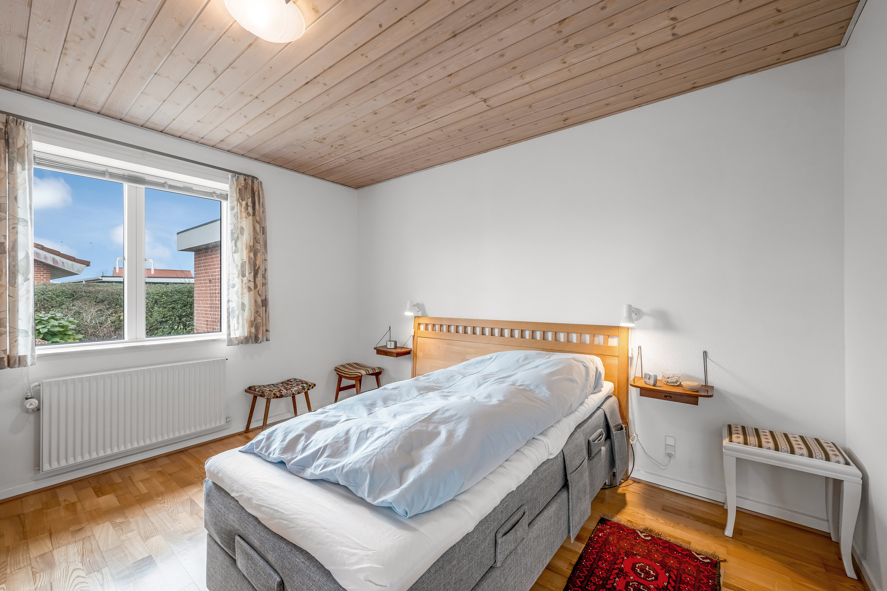 Fremhævet soveværelse billede i fuldskærmstilstand. Billede af Smørblomsten 11, Rindum, 6950 Ringkøbing