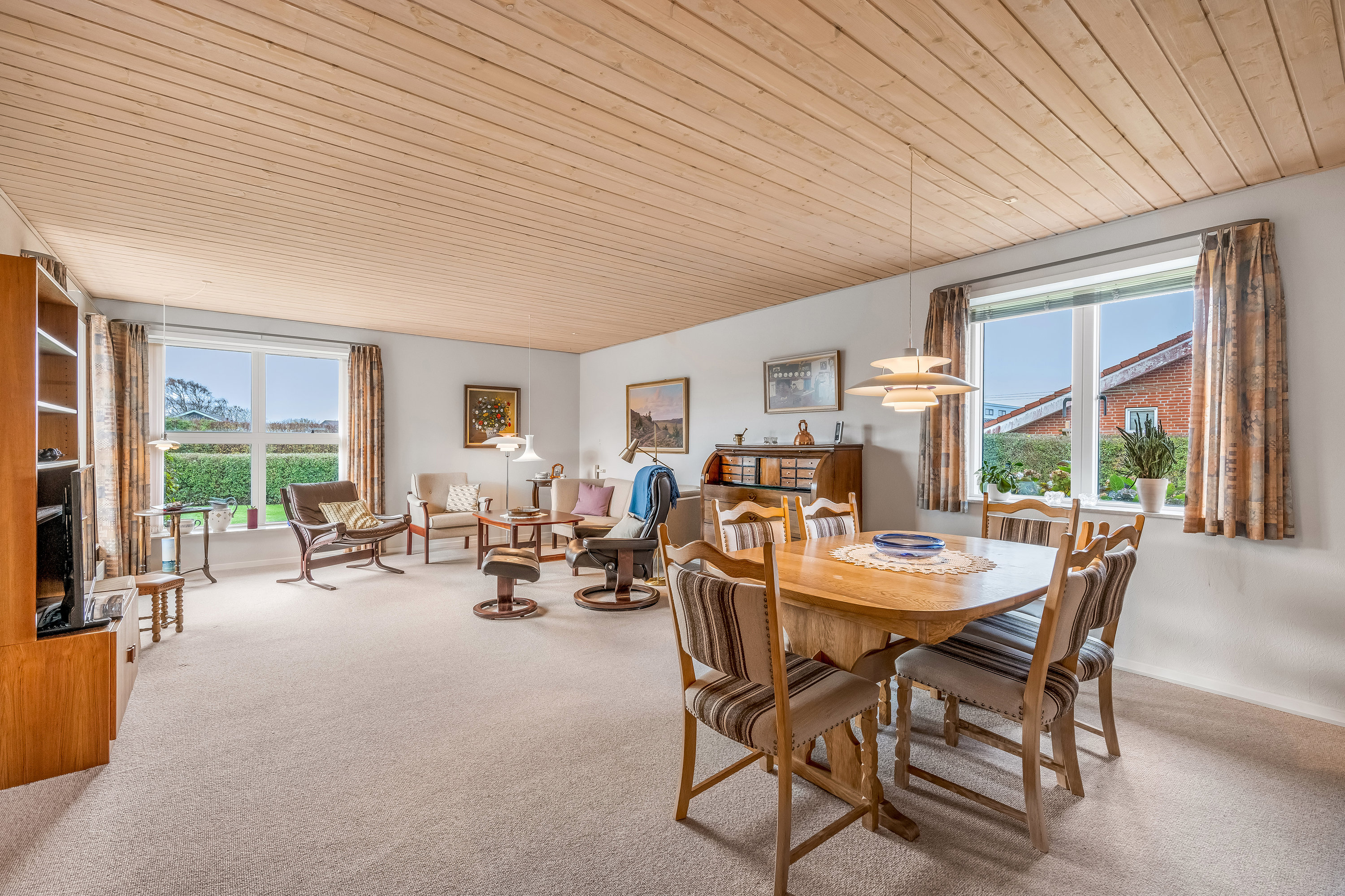 Fremhævet stue billede i fuldskærmstilstand. Billede af Smørblomsten 11, Rindum, 6950 Ringkøbing