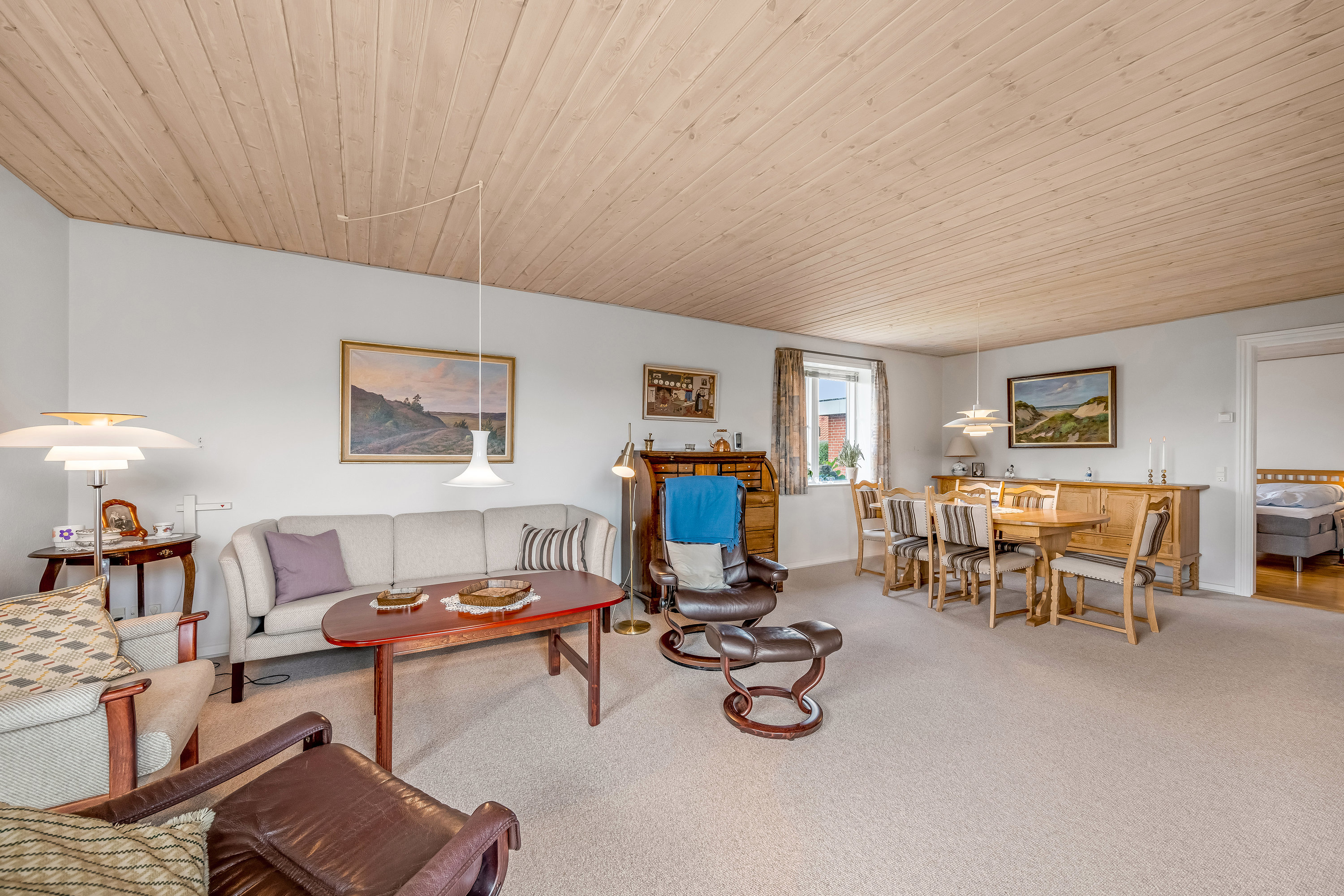 Fremhævet stue billede i fuldskærmstilstand. Billede af Smørblomsten 11, Rindum, 6950 Ringkøbing