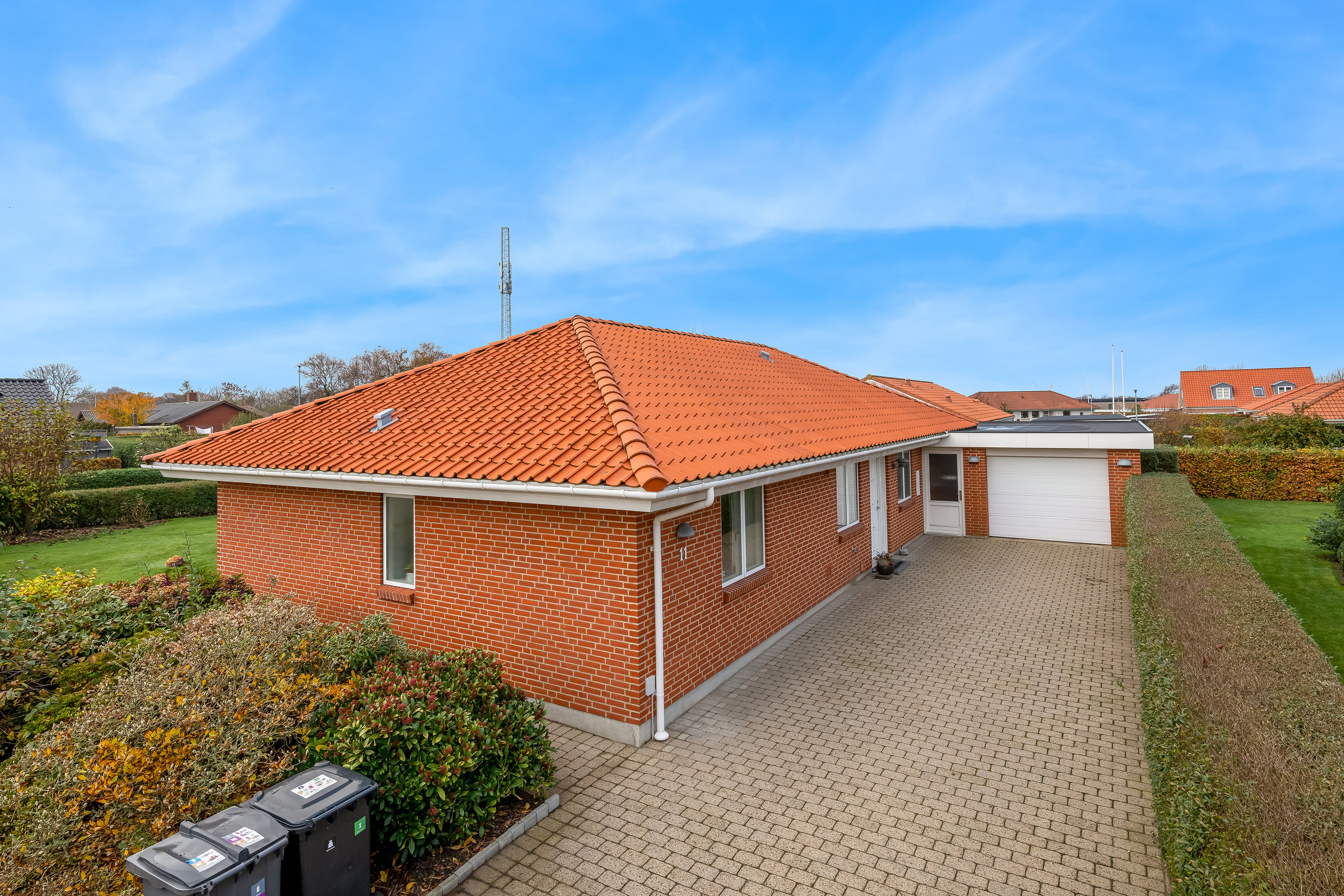 Miniaturebillede 1: facade. Billede af Smørblomsten 11, Rindum, 6950 Ringkøbing