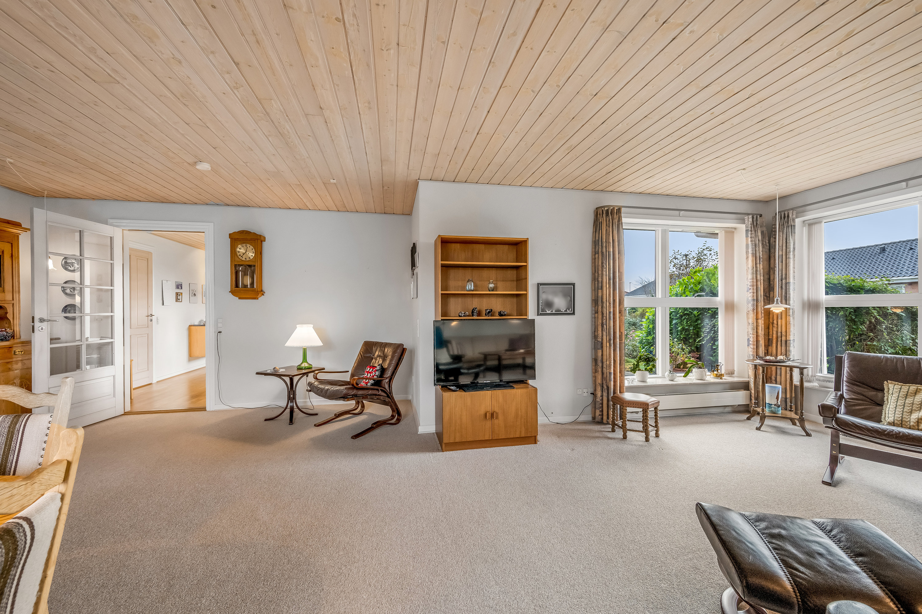 Fremhævet stue billede i fuldskærmstilstand. Billede af Smørblomsten 11, Rindum, 6950 Ringkøbing