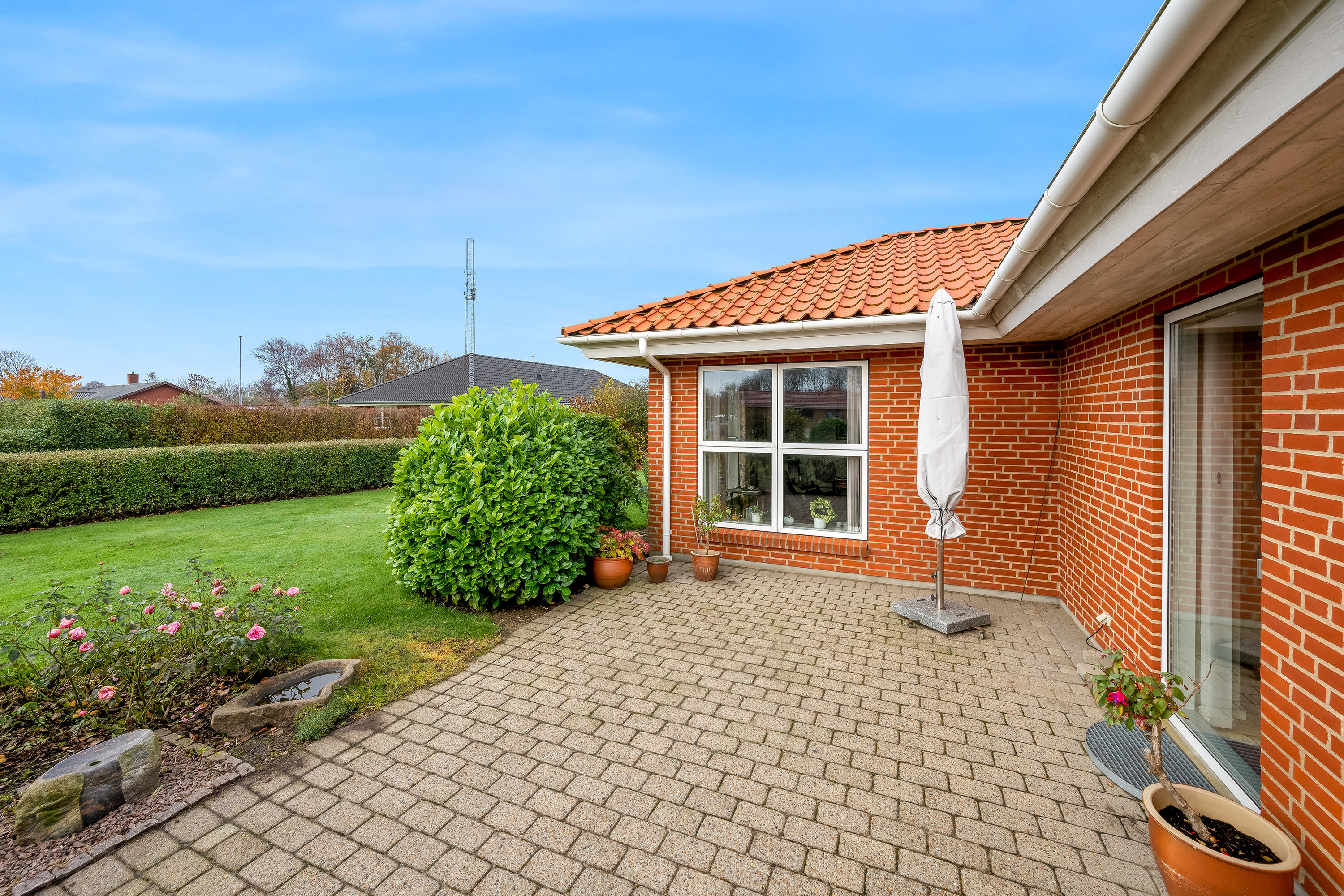 Fremhævet have billede i fuldskærmstilstand. Billede af Smørblomsten 11, Rindum, 6950 Ringkøbing