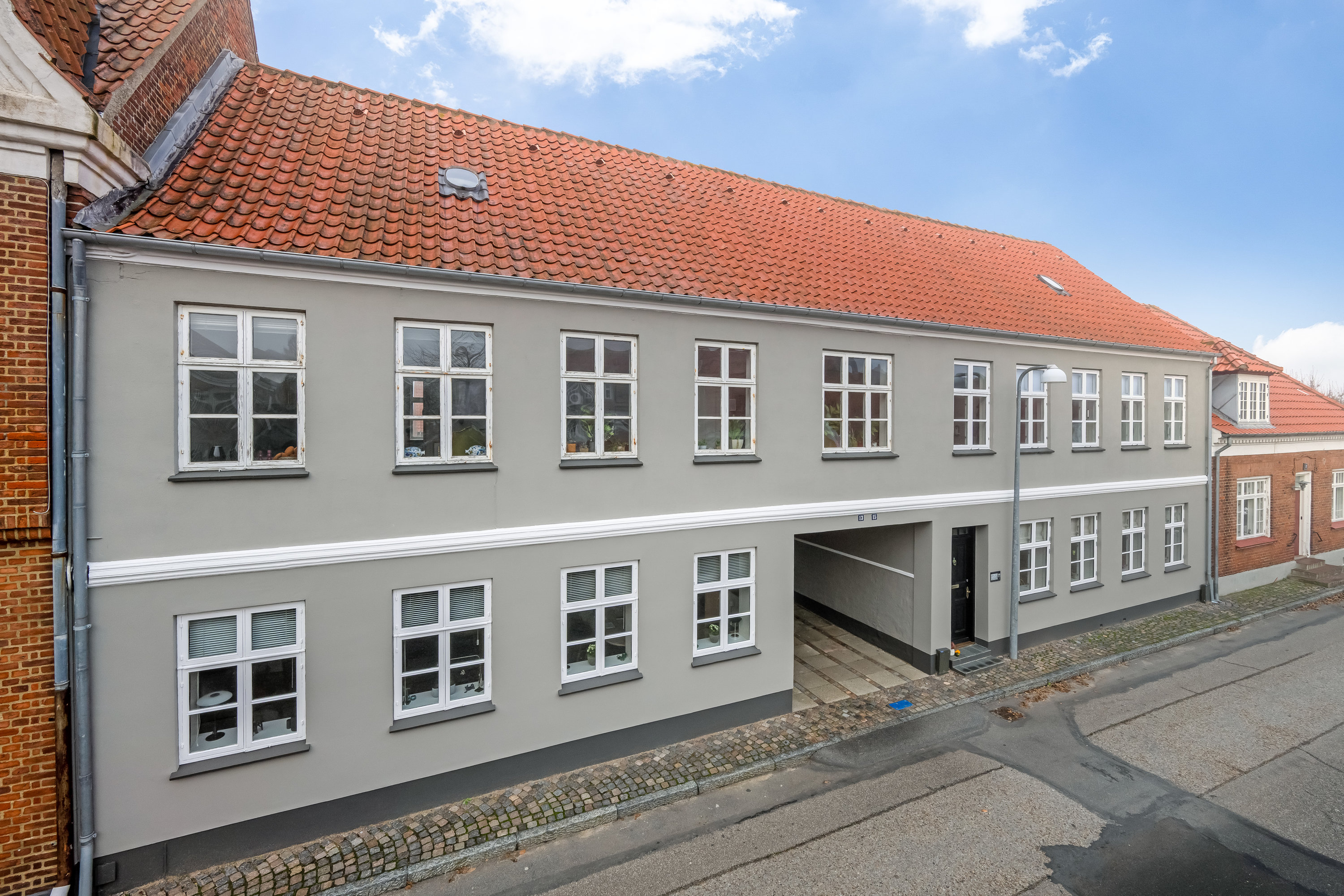 Fremhævet facade billede i fuldskærmstilstand. Billede af Vestergade 15, 1. th., 6950 Ringkøbing