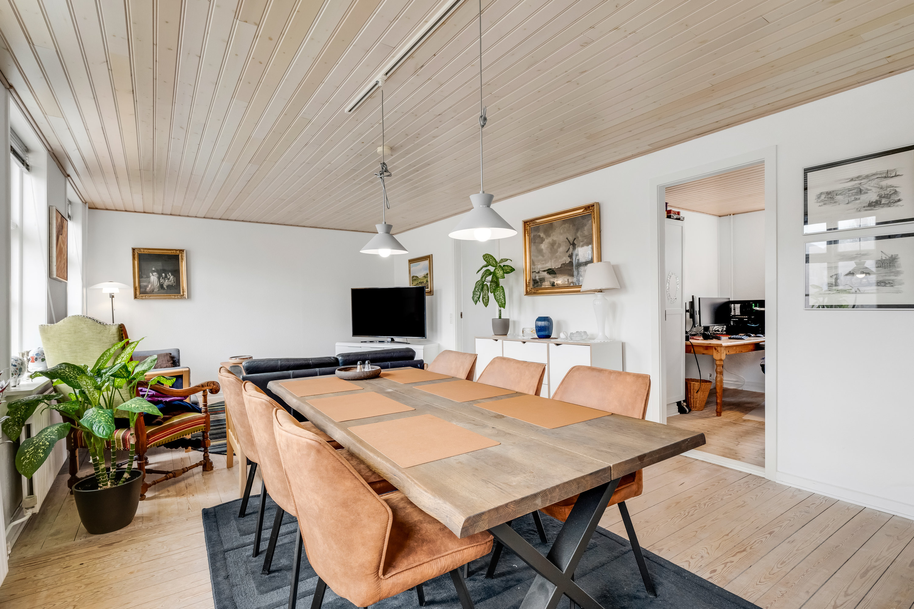 Fremhævet stue billede i fuldskærmstilstand. Billede af Vestergade 15, 1. th., 6950 Ringkøbing