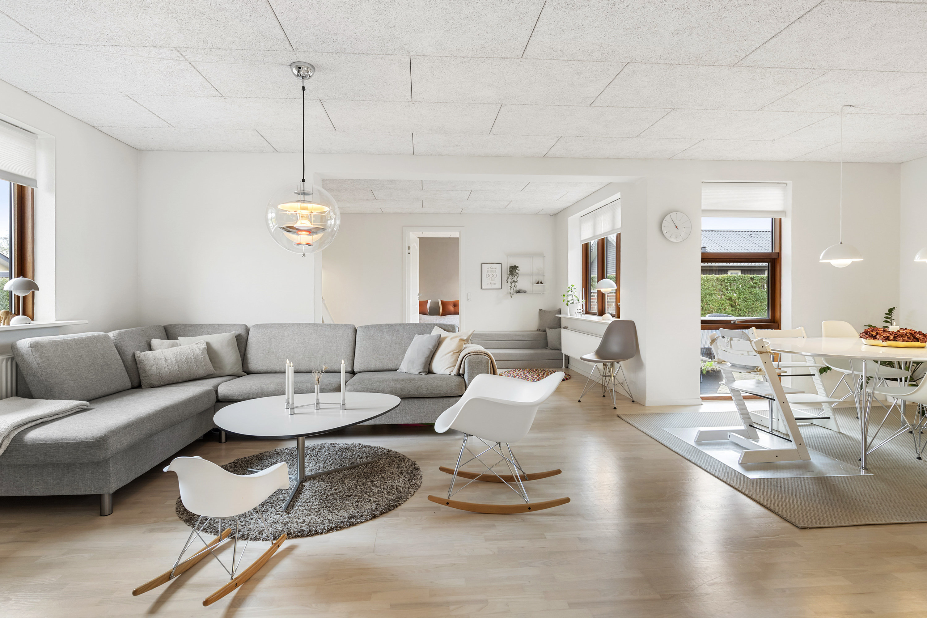 Fremhævet stue billede i fuldskærmstilstand. Billede af Fini Henriques Kvarter 17, 9700 Brønderslev