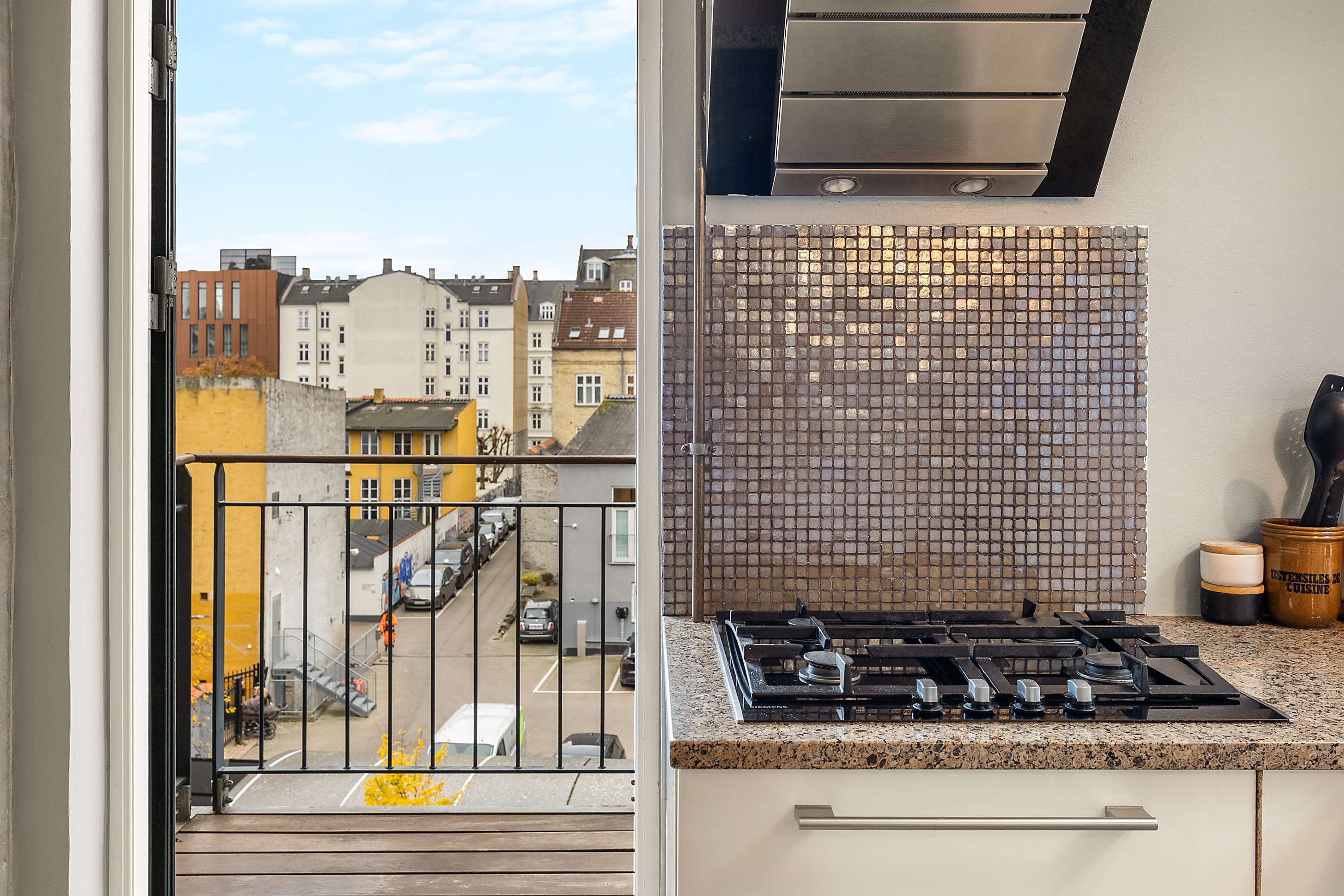 Fremhævet udsigt billede i fuldskærmstilstand. Billede af Nørre Søgade 19, 3. th., 1370 København K