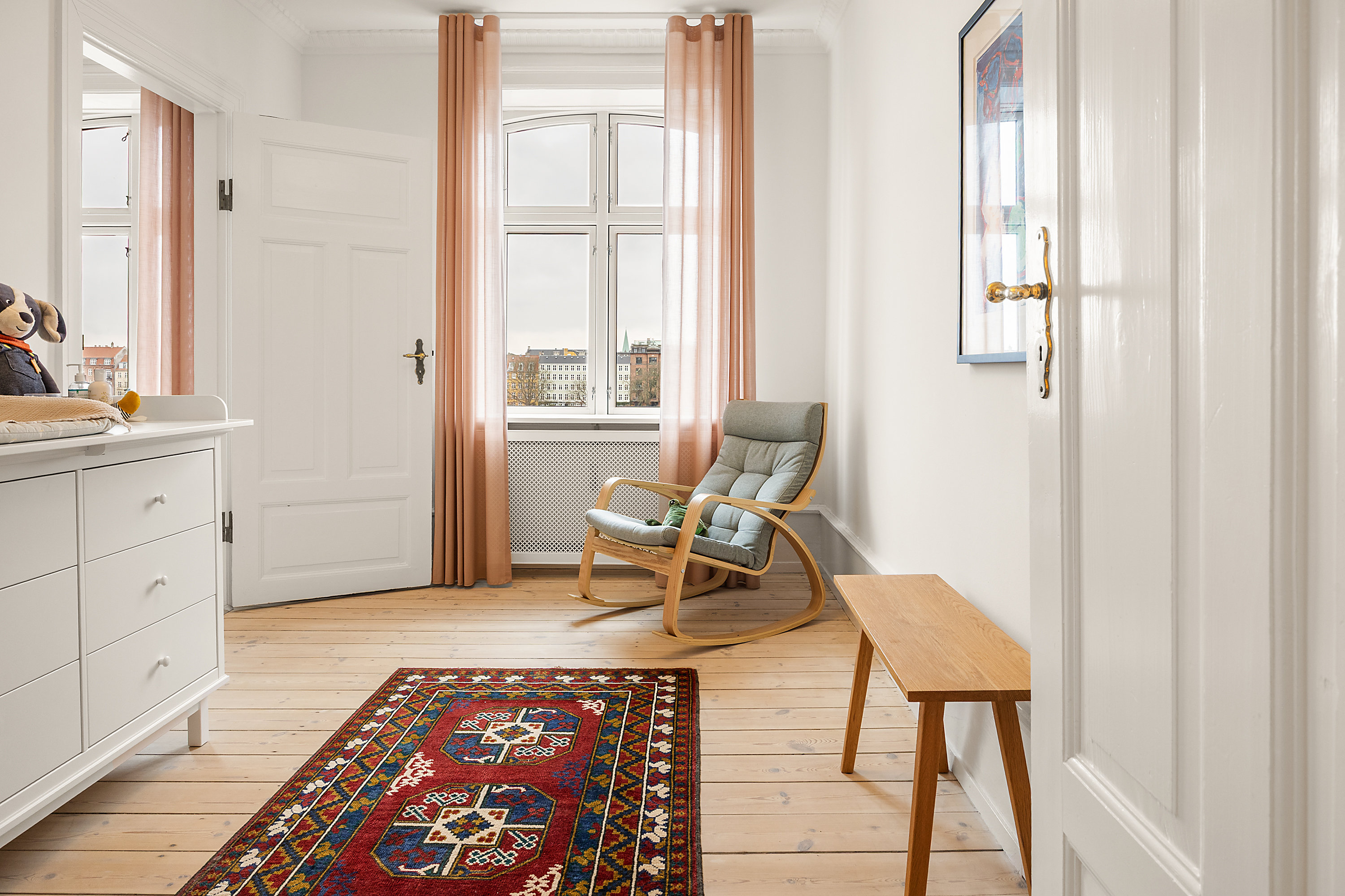 Fremhævet værelse billede i fuldskærmstilstand. Billede af Nørre Søgade 19, 3. th., 1370 København K