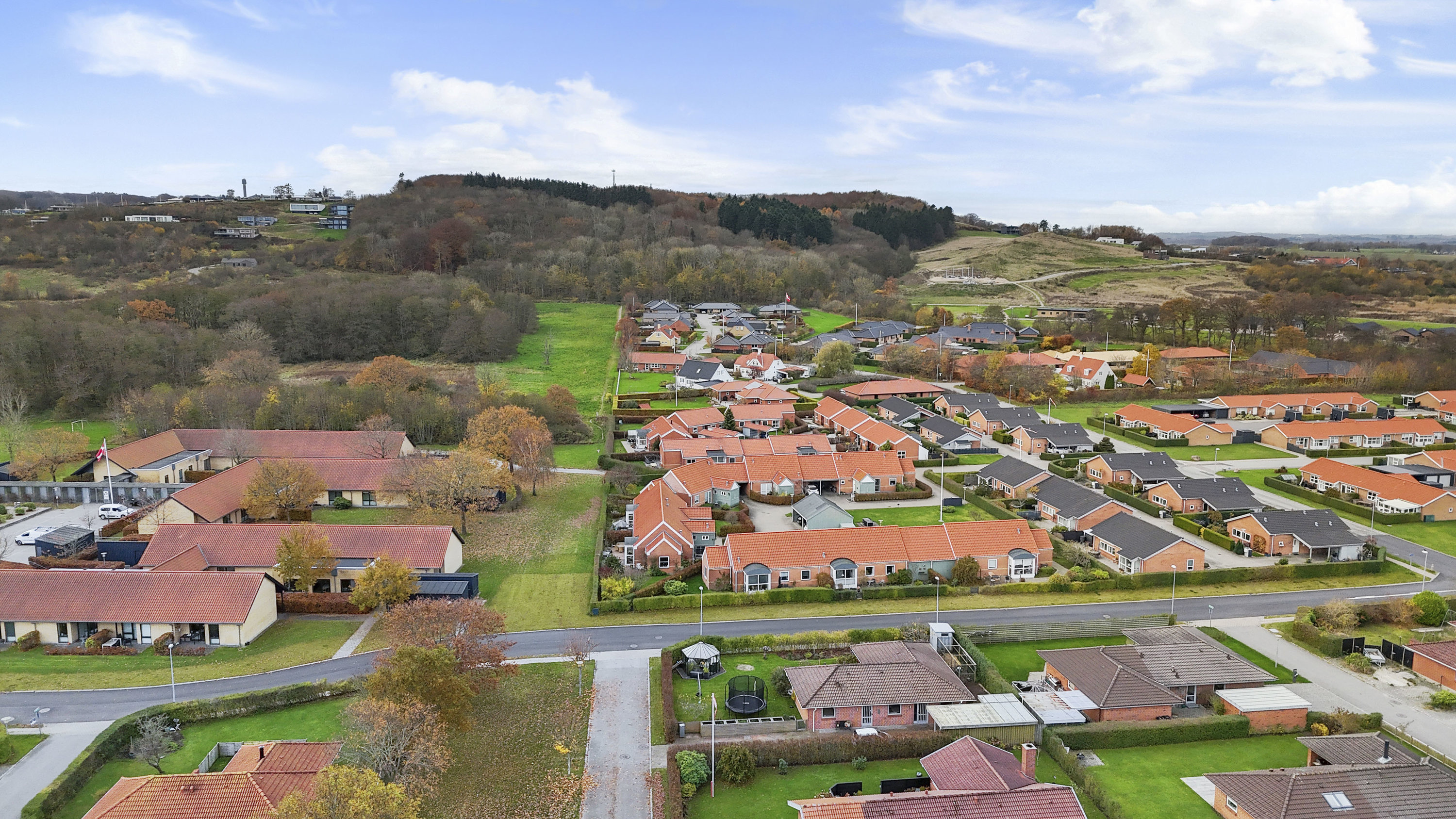 Fremhævet luftfoto billede i fuldskærmstilstand. Billede af Heimdalsvej 18, 9900 Frederikshavn