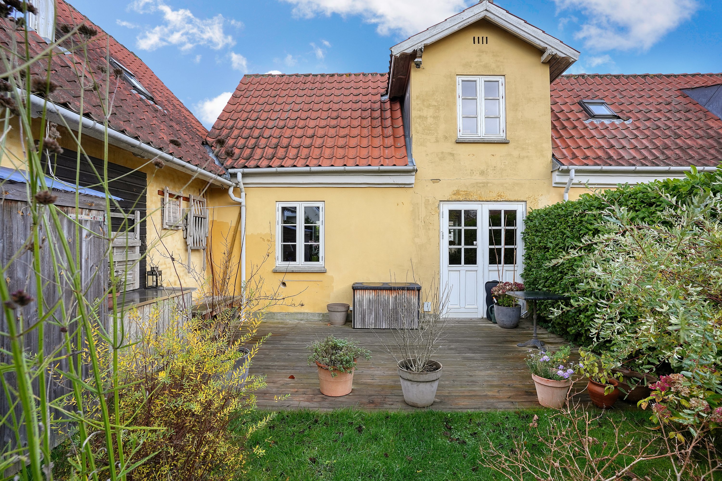 Fremhævet terrasse billede i fuldskærmstilstand. Billede af Willemoesvej 3B, 3100 Hornbæk