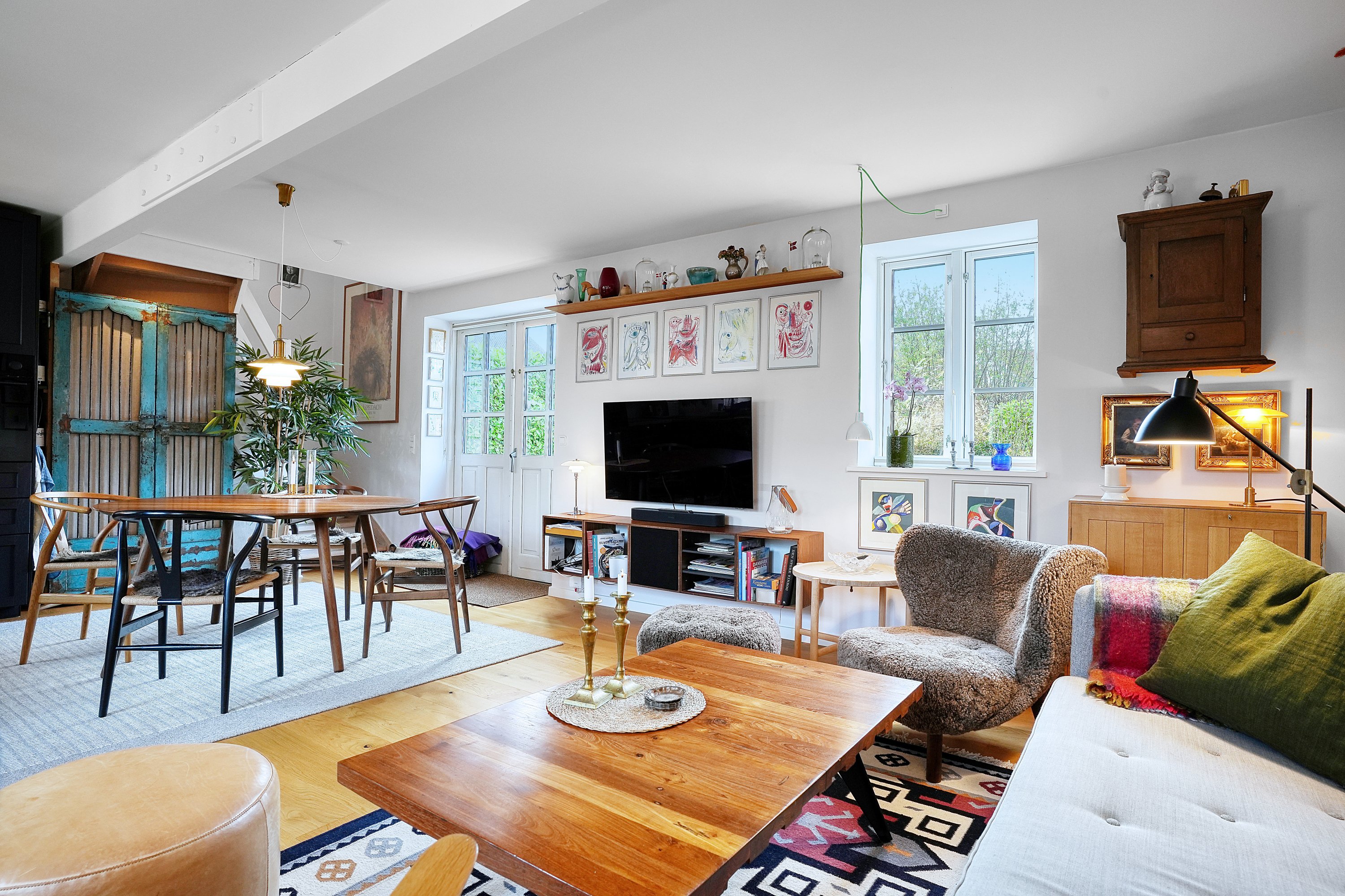 Fremhævet stue billede i fuldskærmstilstand. Billede af Willemoesvej 3B, 3100 Hornbæk