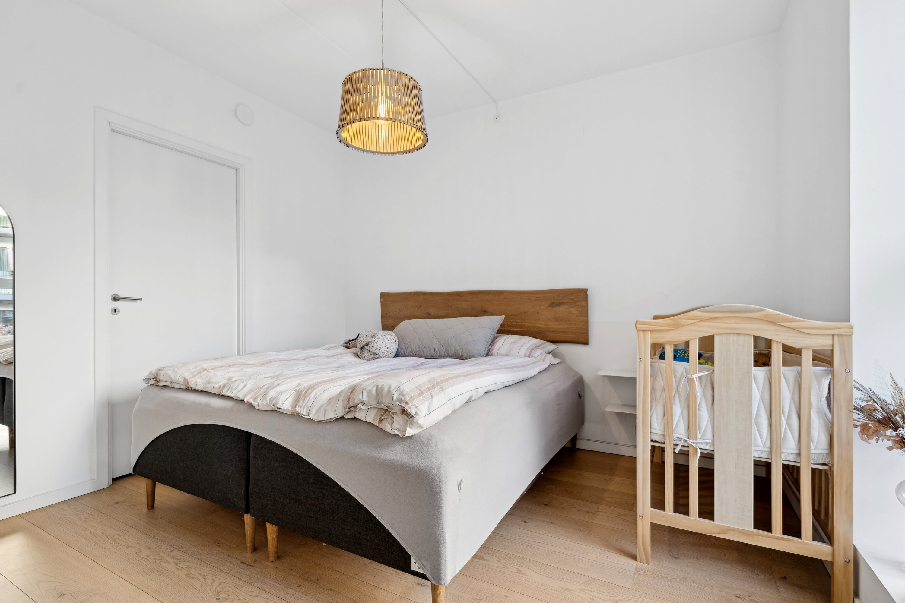 Fremhævet soveværelse billede i fuldskærmstilstand. Billede af Mokkavej 17, st.. 3., 2610 Rødovre