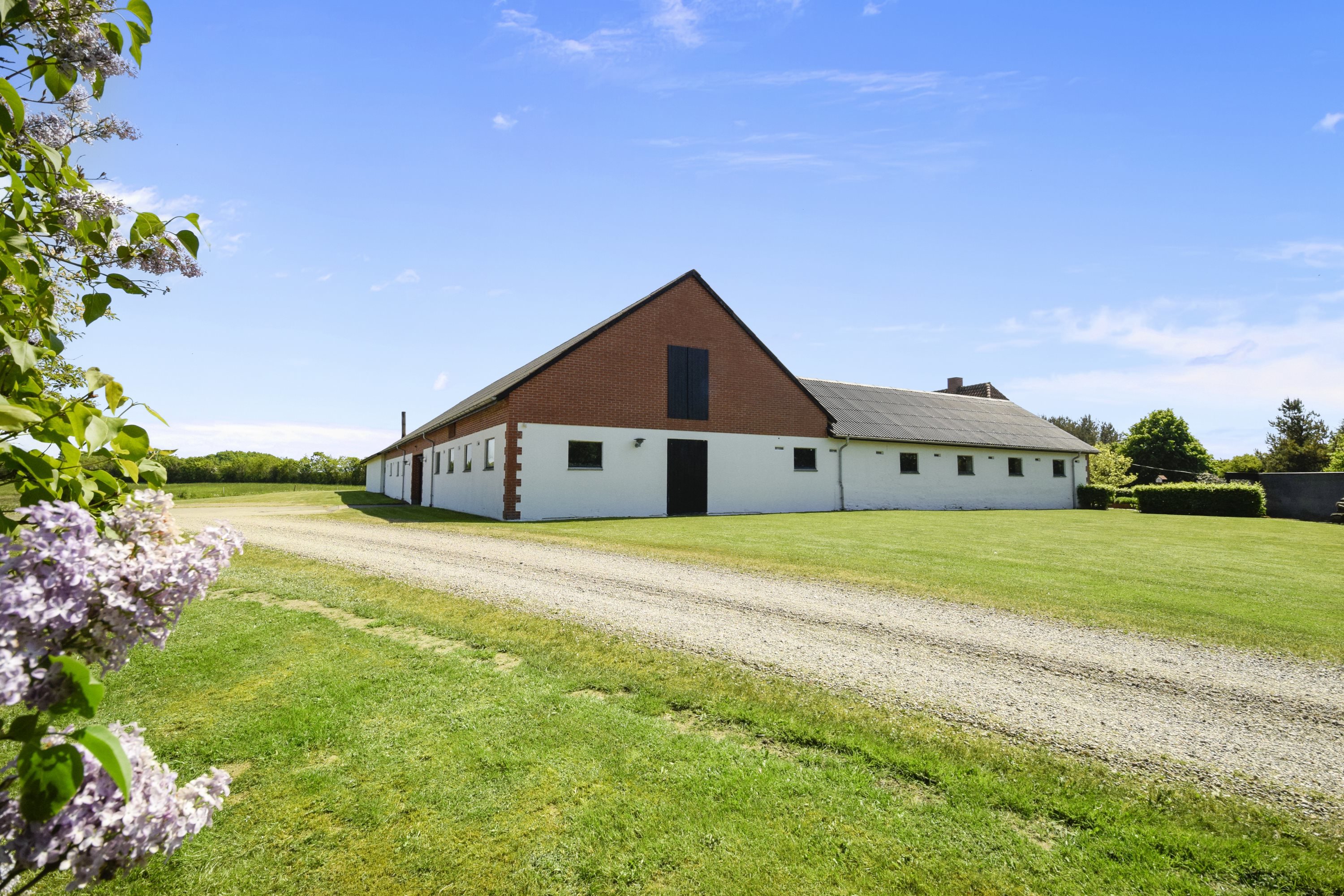 Fremhævet ejendommen billede i fuldskærmstilstand. Billede af Sognevejen 32, 9620 Aalestrup