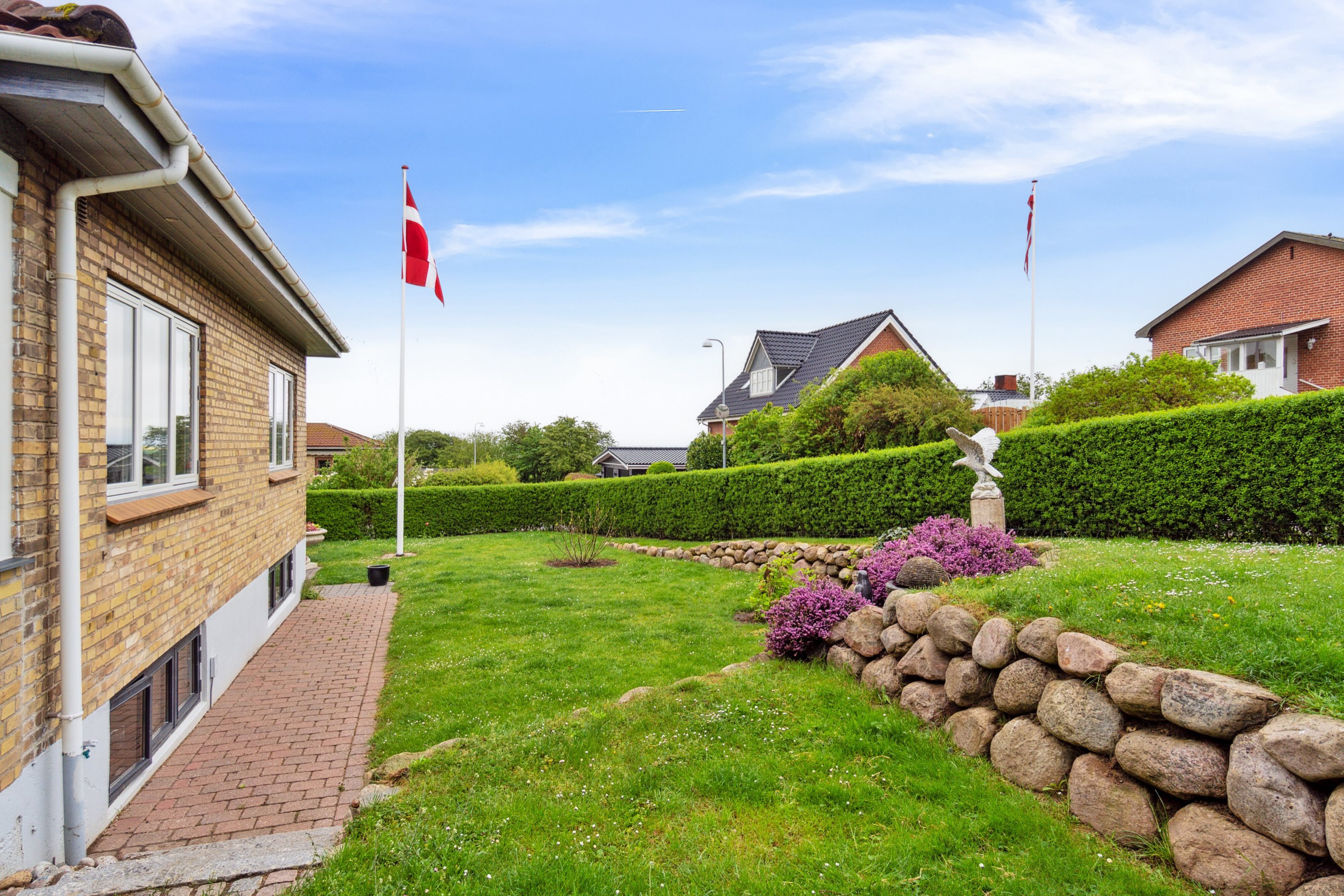 Fremhævet terrasse billede i fuldskærmstilstand. Billede af Skovvej 2B, Karlsgave, 3300 Frederiksværk