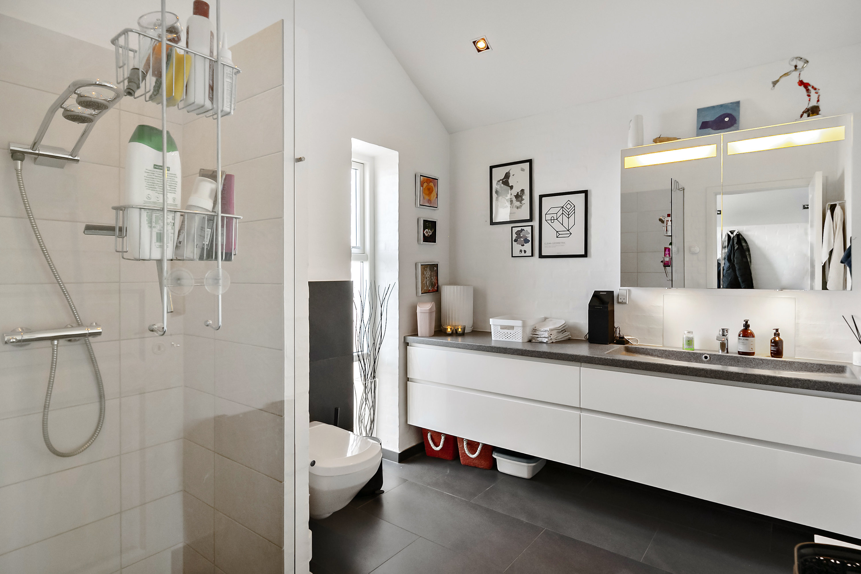 Fremhævet badeværelse billede i fuldskærmstilstand. Billede af Mandalsvej 1, Christiansbjerg, 8200 Aarhus N