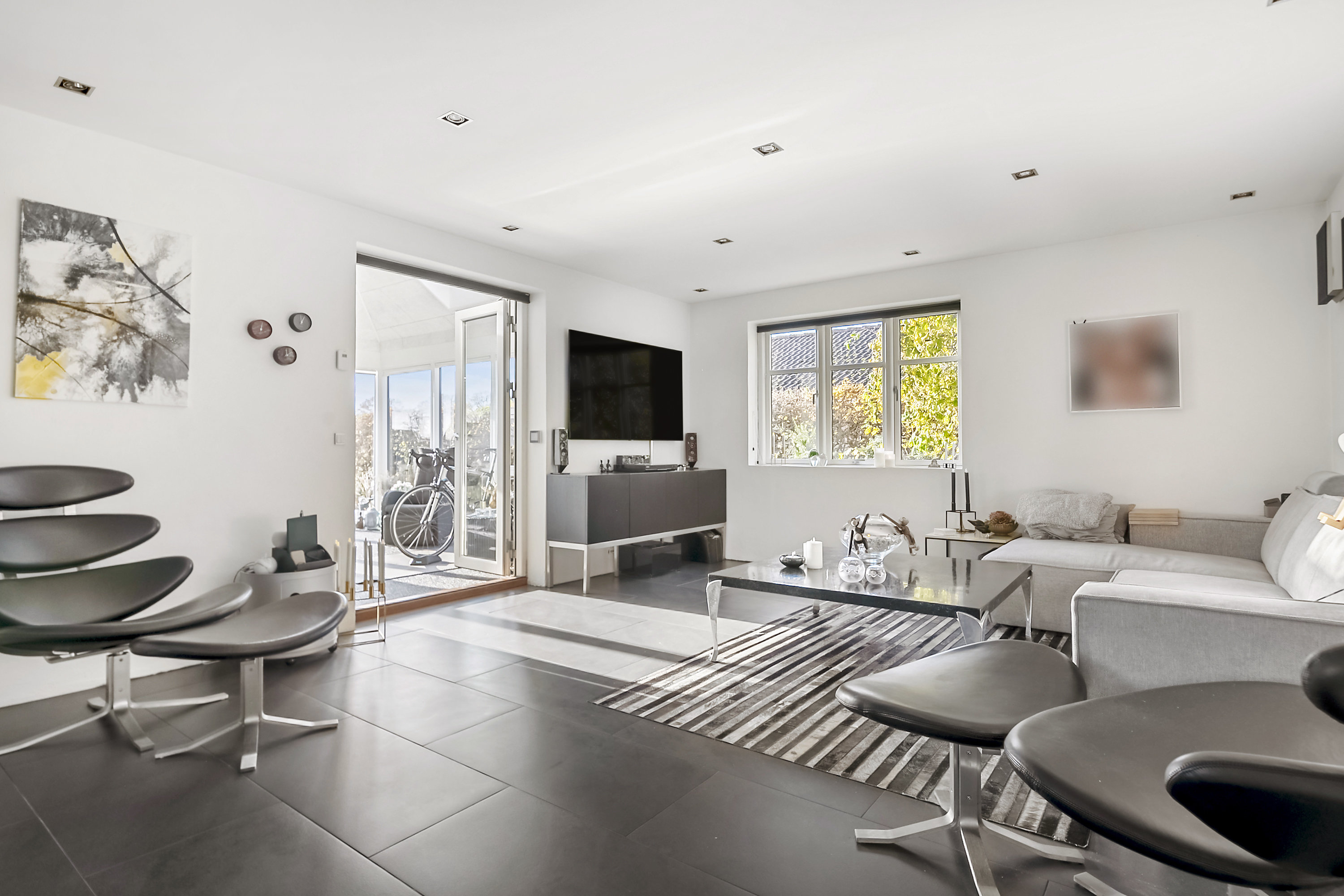 Fremhævet stue billede i fuldskærmstilstand. Billede af Mandalsvej 1, Christiansbjerg, 8200 Aarhus N