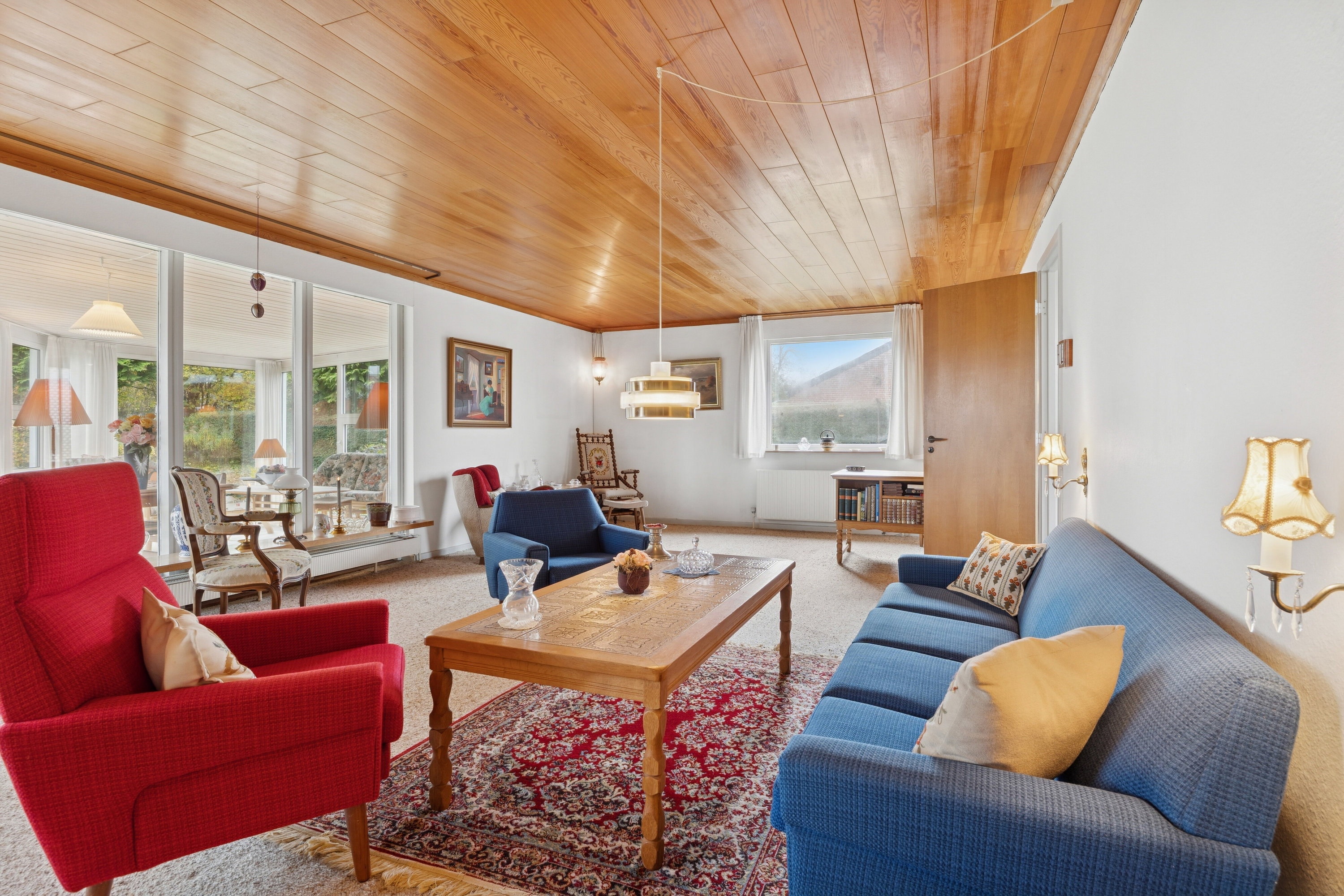 Fremhævet stue billede i fuldskærmstilstand. Billede af Sølvgranen 5, 8620 Kjellerup