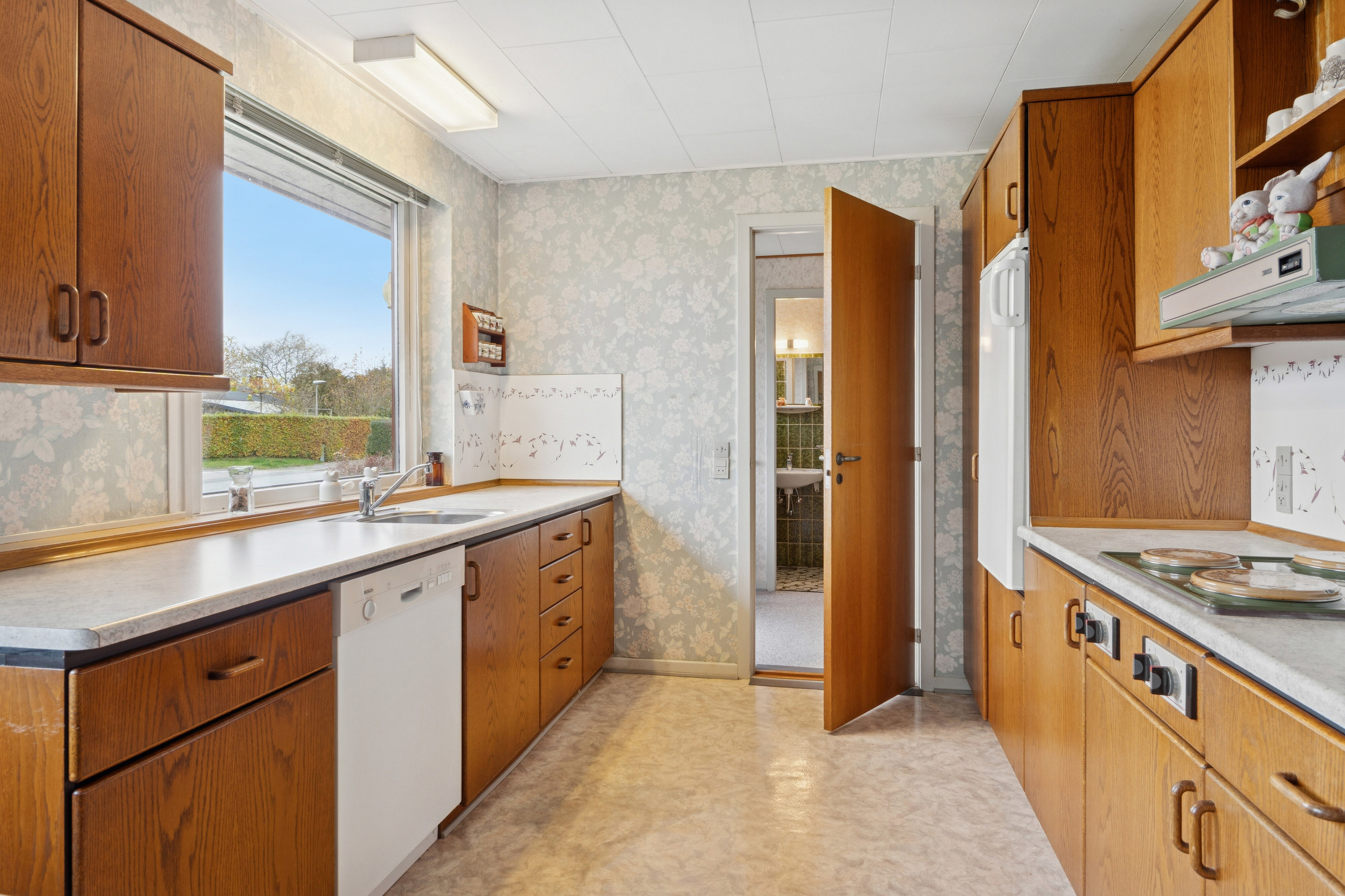 Miniaturebillede 1: køkken. Billede af Sølvgranen 5, 8620 Kjellerup