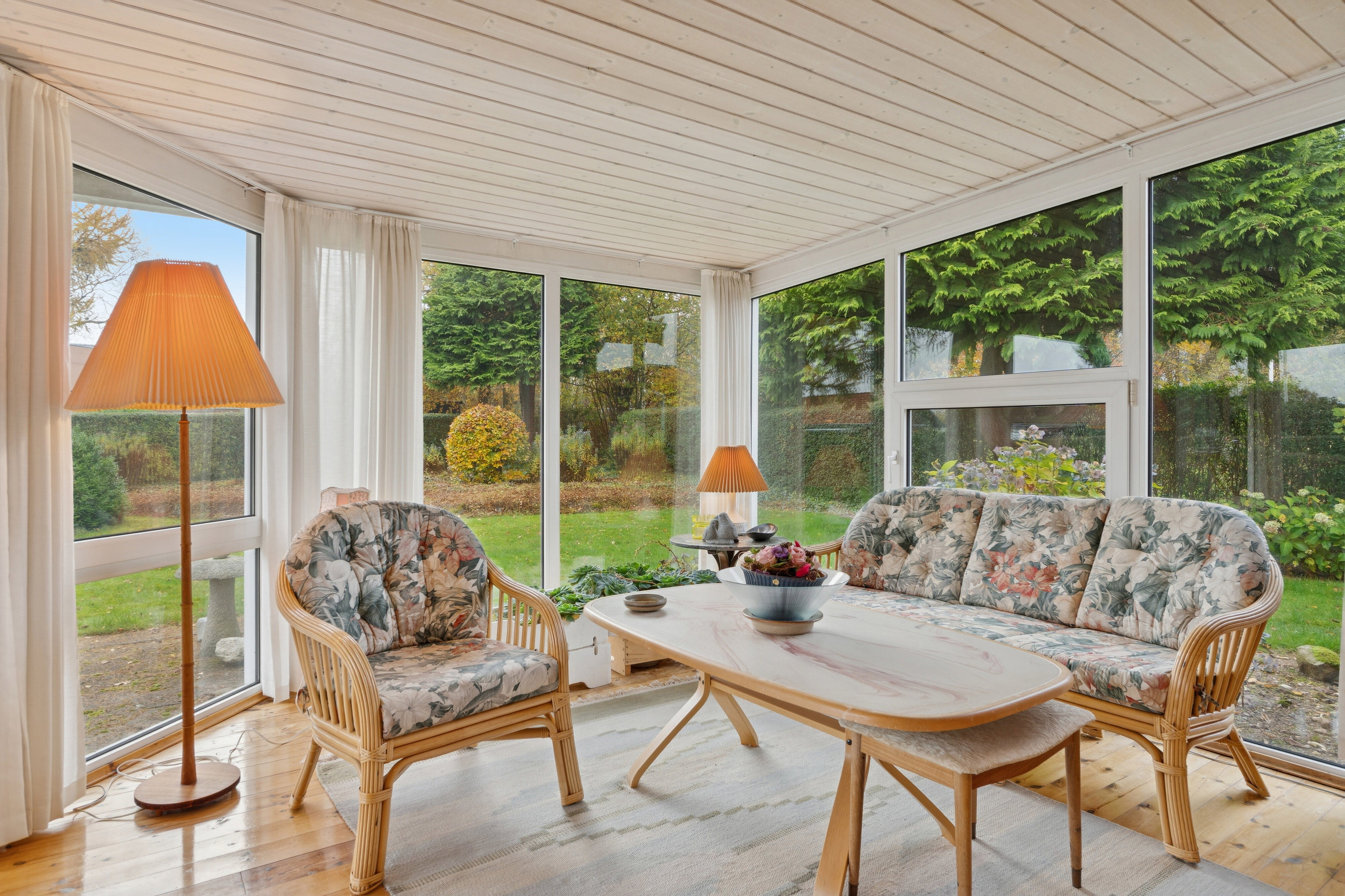 Fremhævet overdækket terrasse billede i fuldskærmstilstand. Billede af Sølvgranen 5, 8620 Kjellerup