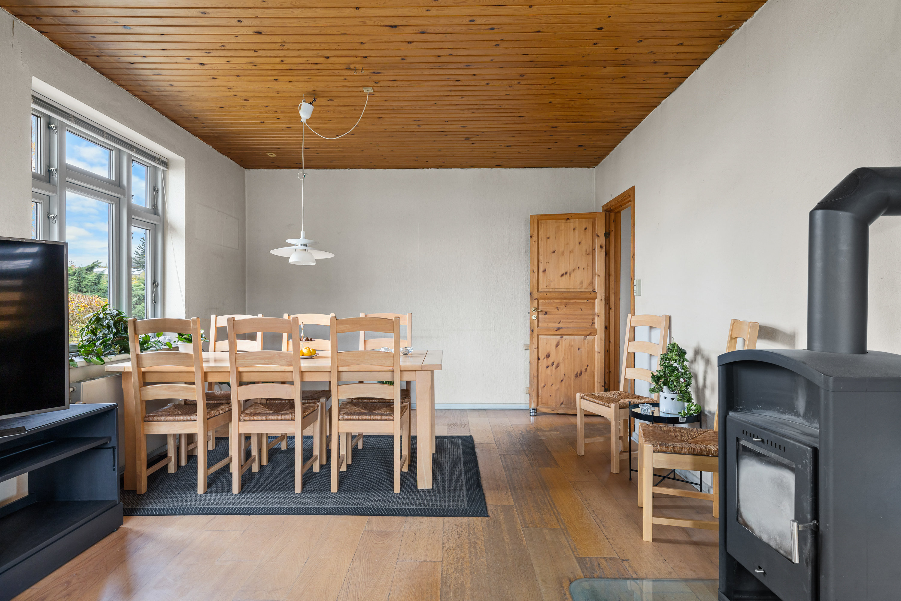 Fremhævet stue billede i fuldskærmstilstand. Billede af Brandholmvej 2, Ståby, 5672 Broby