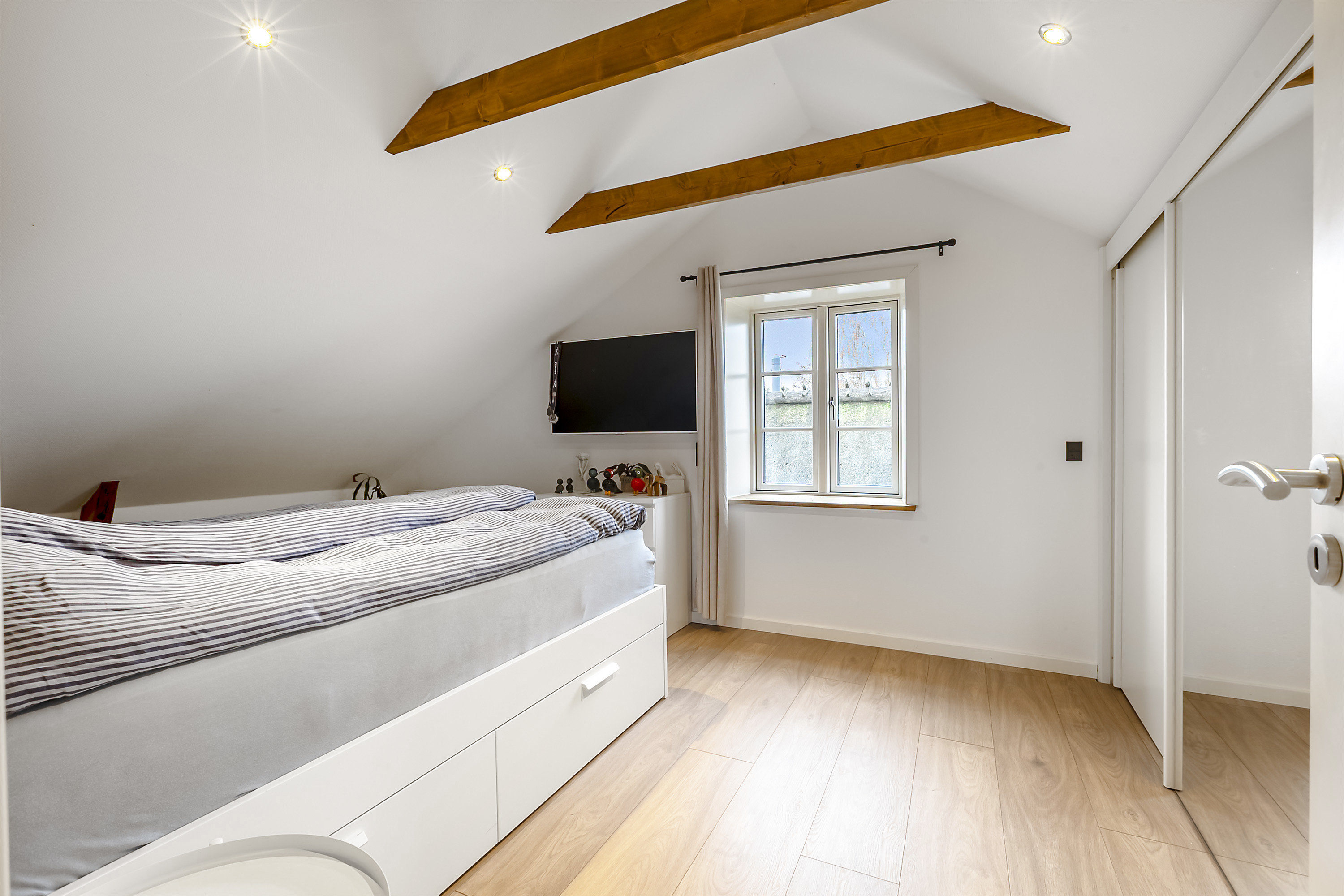 Fremhævet soveværelse billede i fuldskærmstilstand. Billede af Gadekær 1, Tråsbøl, 6200 Aabenraa