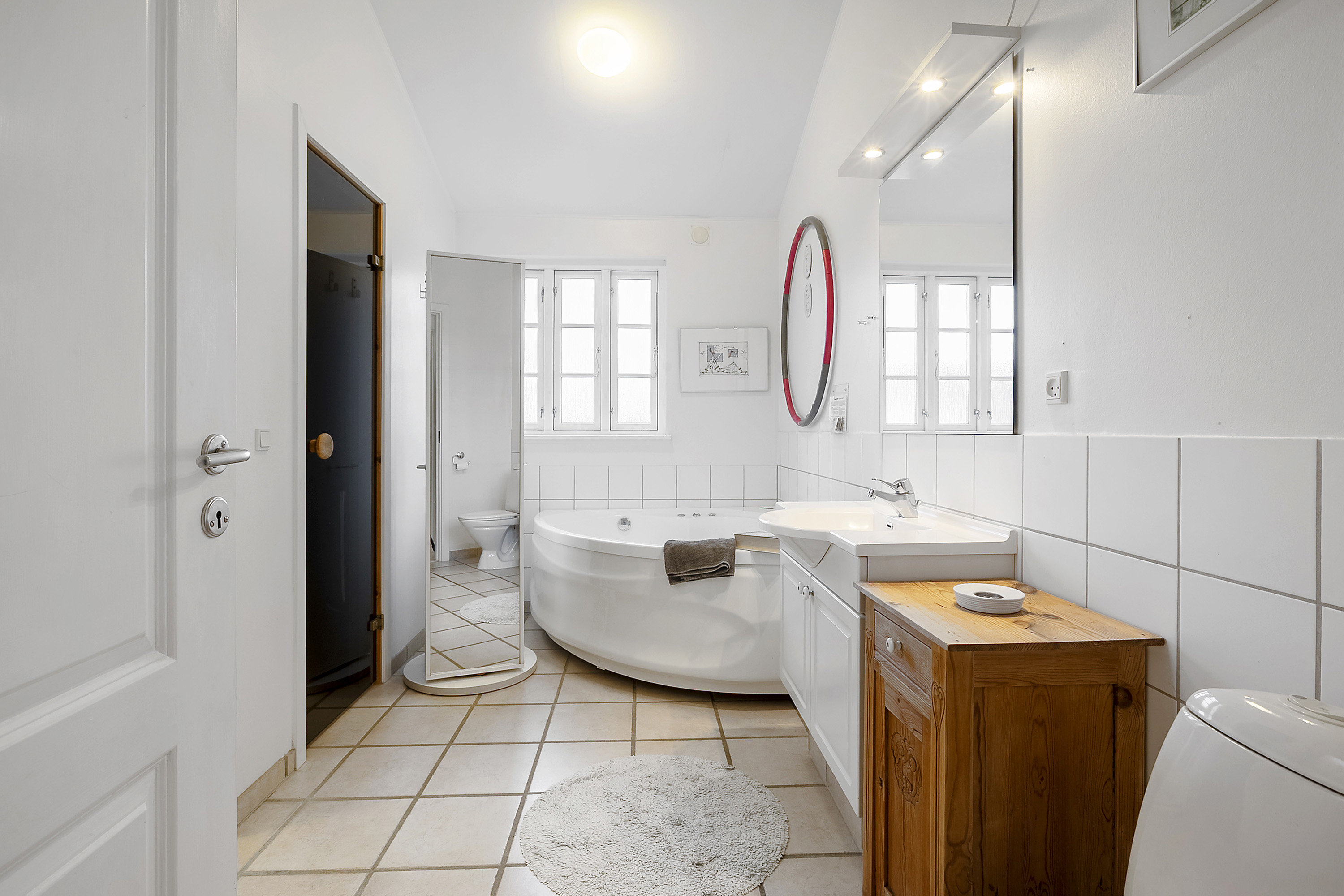 Fremhævet badeværelse billede i fuldskærmstilstand. Billede af Golfsvinget 48, 6200 Aabenraa