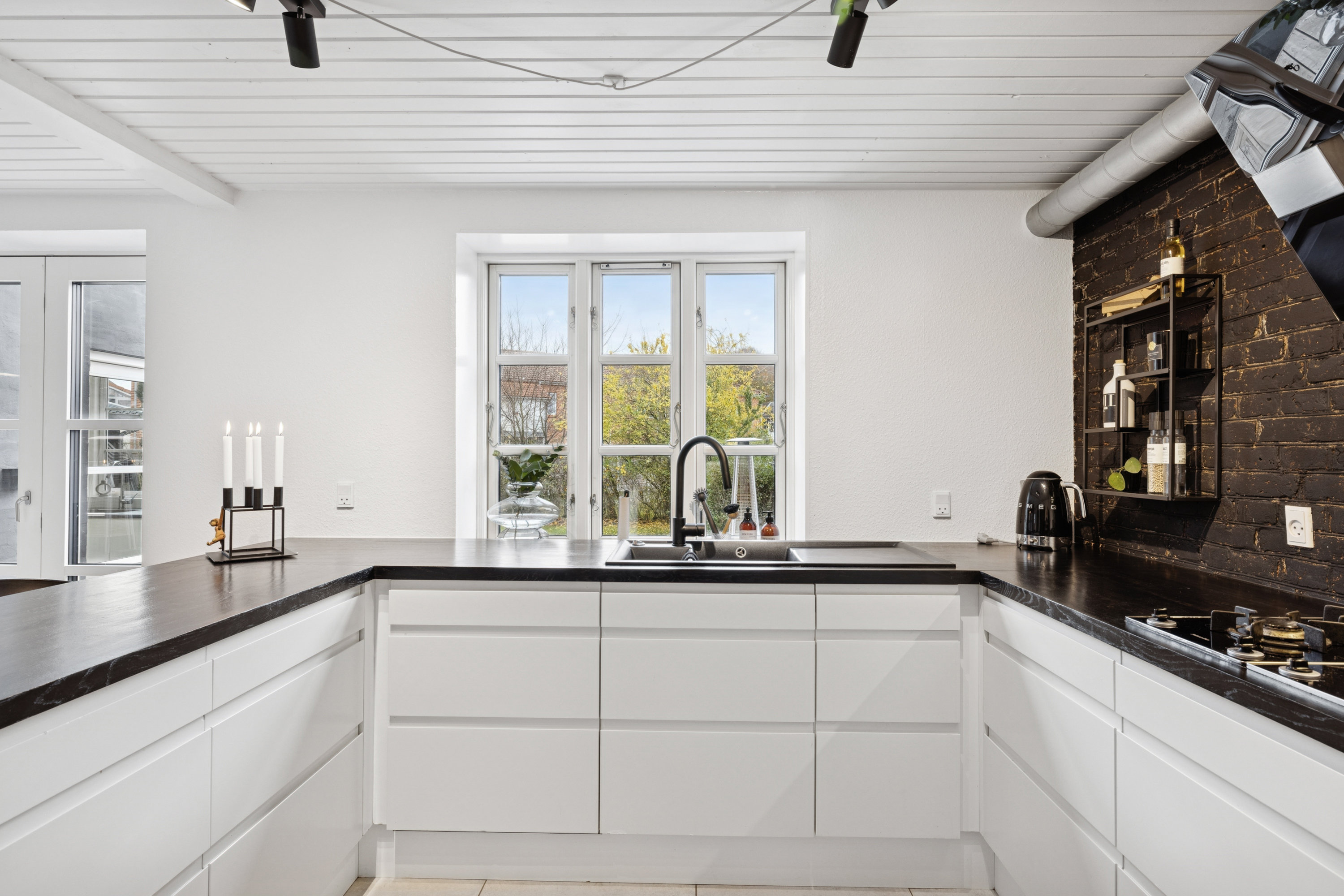 Fremhævet køkken billede i fuldskærmstilstand. Billede af Tværgade 7, 9632 Møldrup