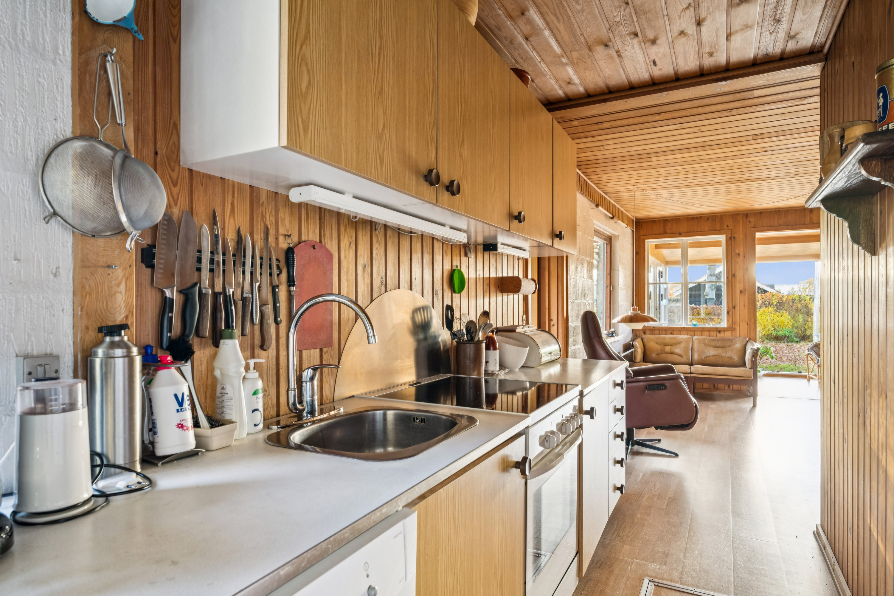 Fremhævet køkken billede i fuldskærmstilstand. Billede af Vestervangen 3, Femmøller Strand, 8400 Ebeltoft