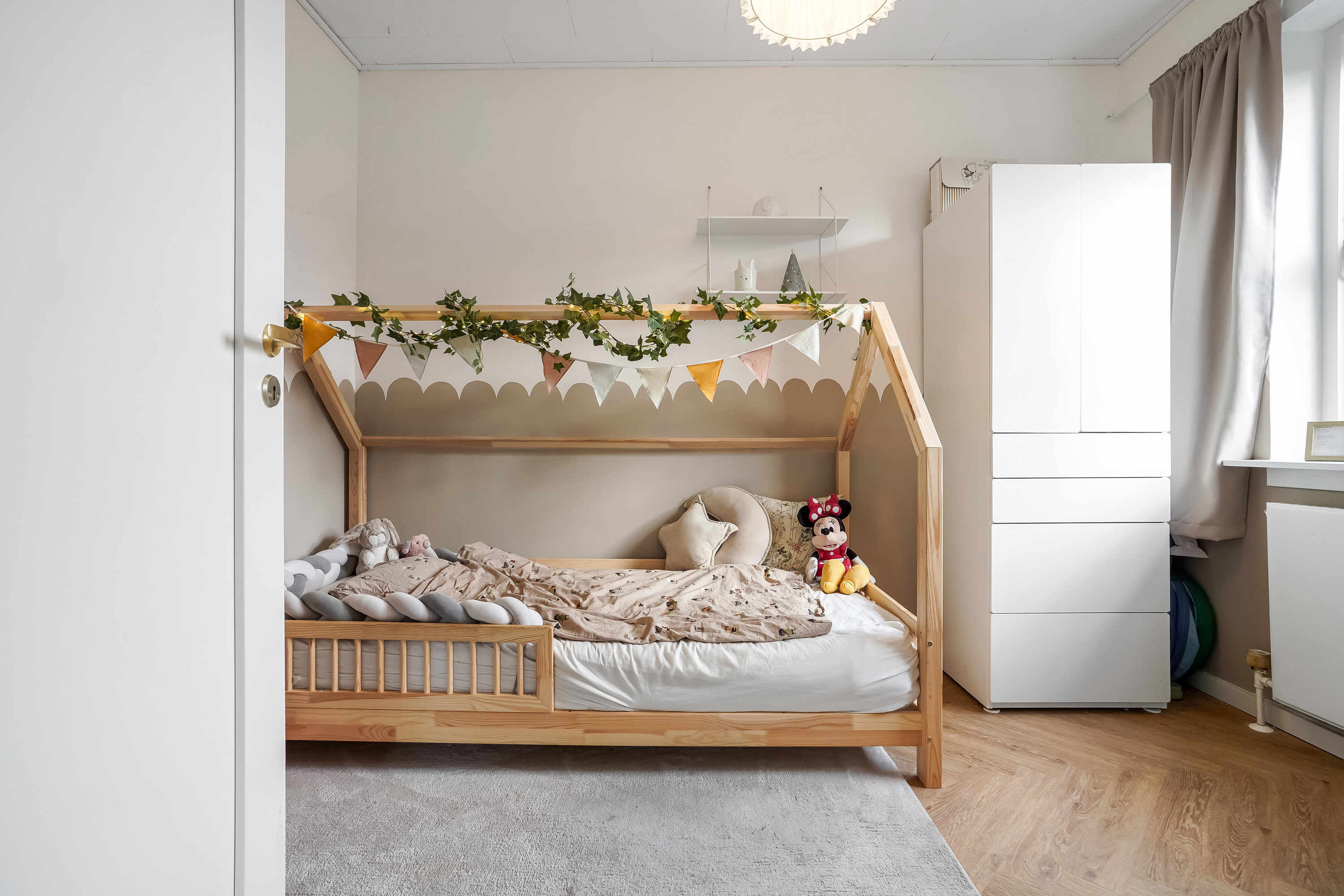 Fremhævet værelse billede i fuldskærmstilstand. Billede af Skolevænget 6, 5580 Nørre Aaby