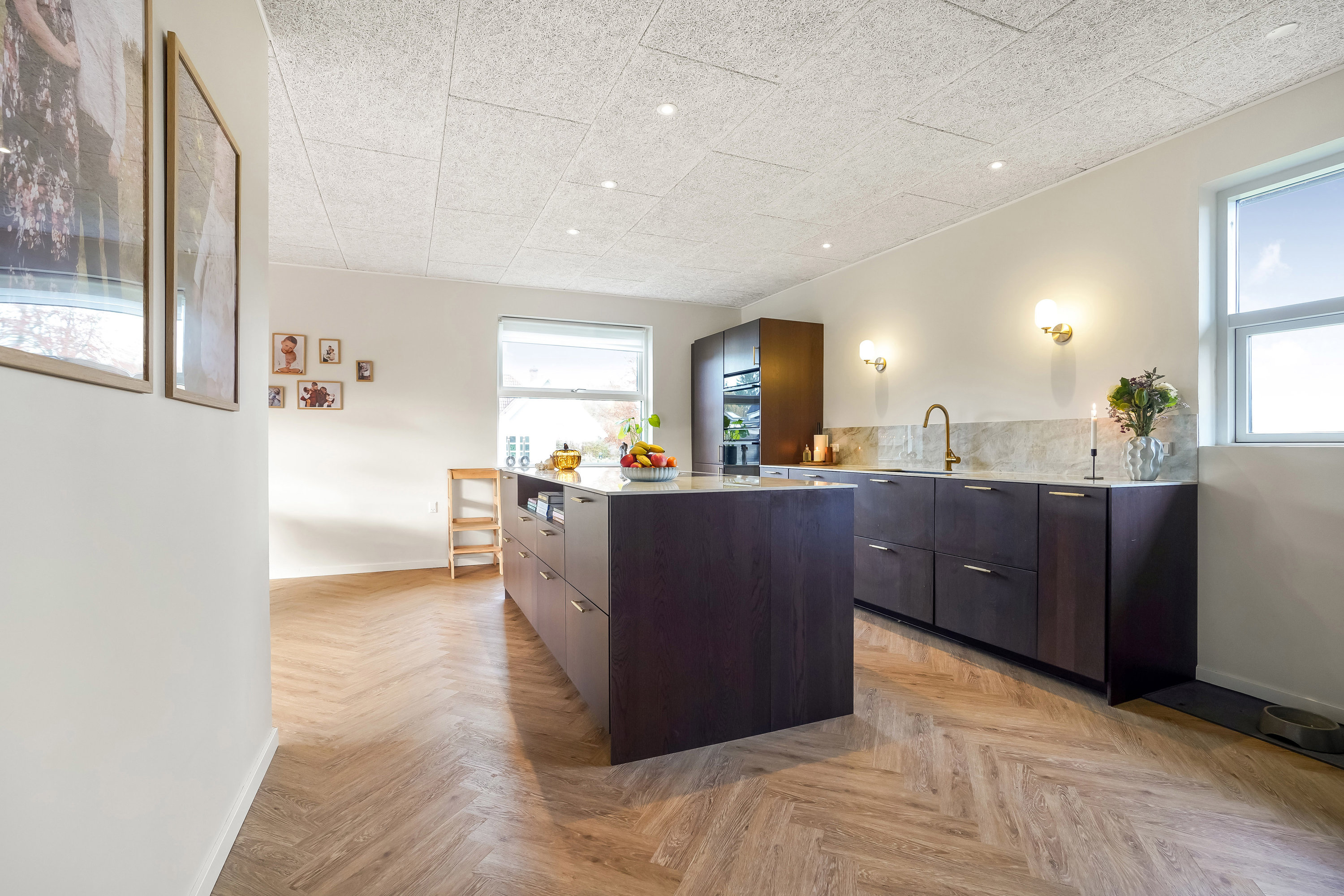 Fremhævet køkken billede i fuldskærmstilstand. Billede af Skolevænget 6, 5580 Nørre Aaby