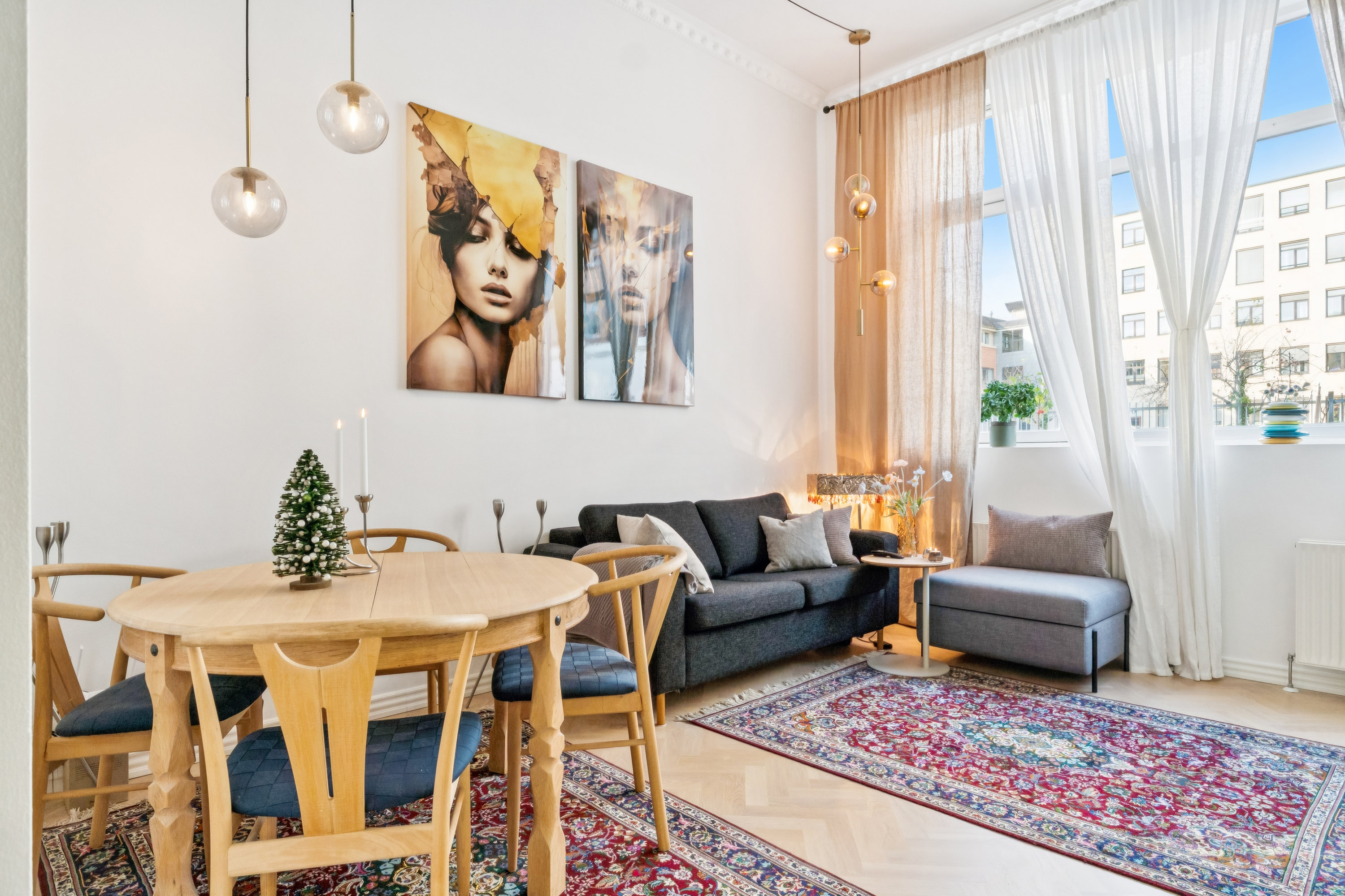 Fremhævet stue billede i fuldskærmstilstand. Billede af Ryesgade 48, st.., 2100 København Ø