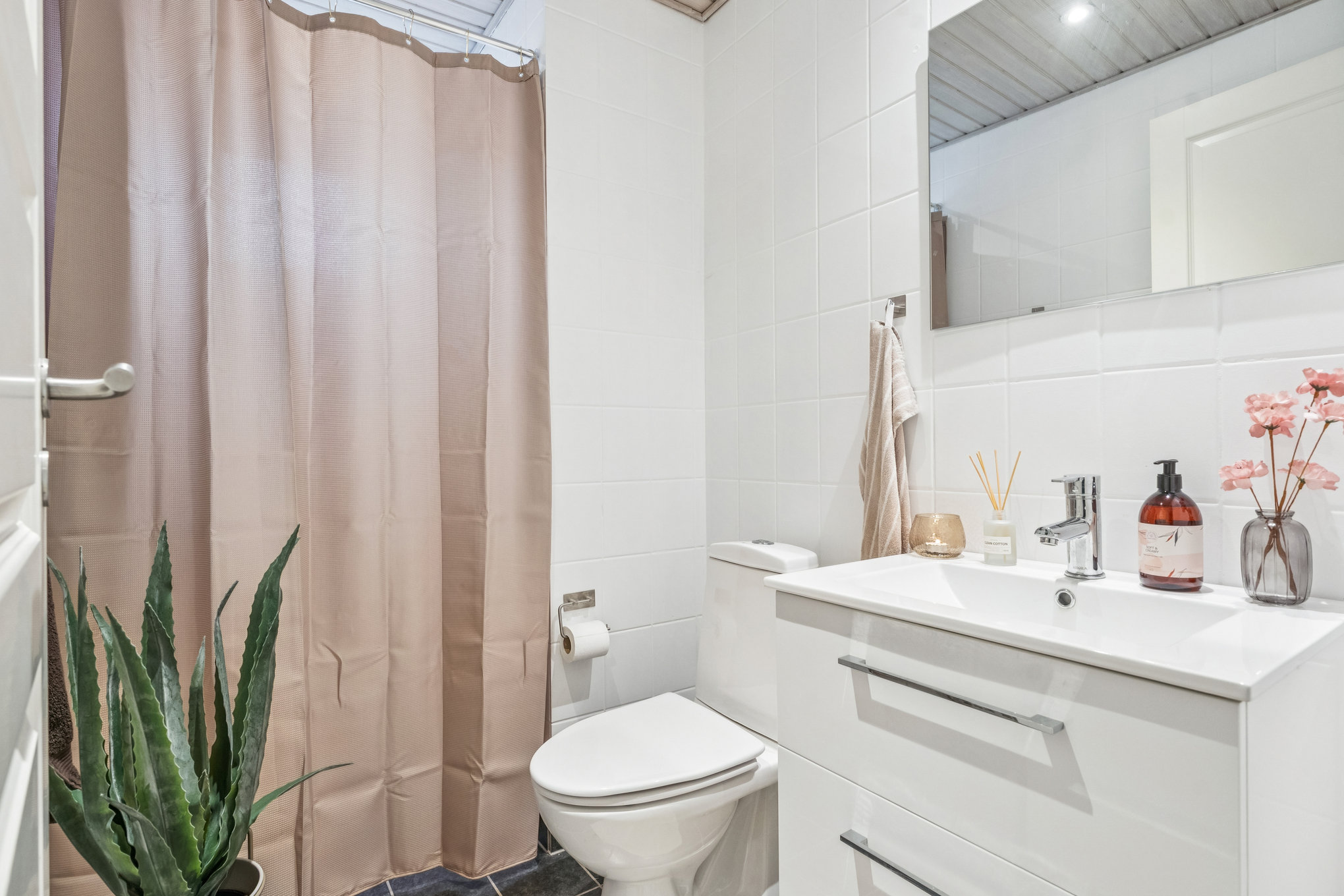 Fremhævet badeværelse billede i fuldskærmstilstand. Billede af Rødkløvervej 21, 8920 Randers NV