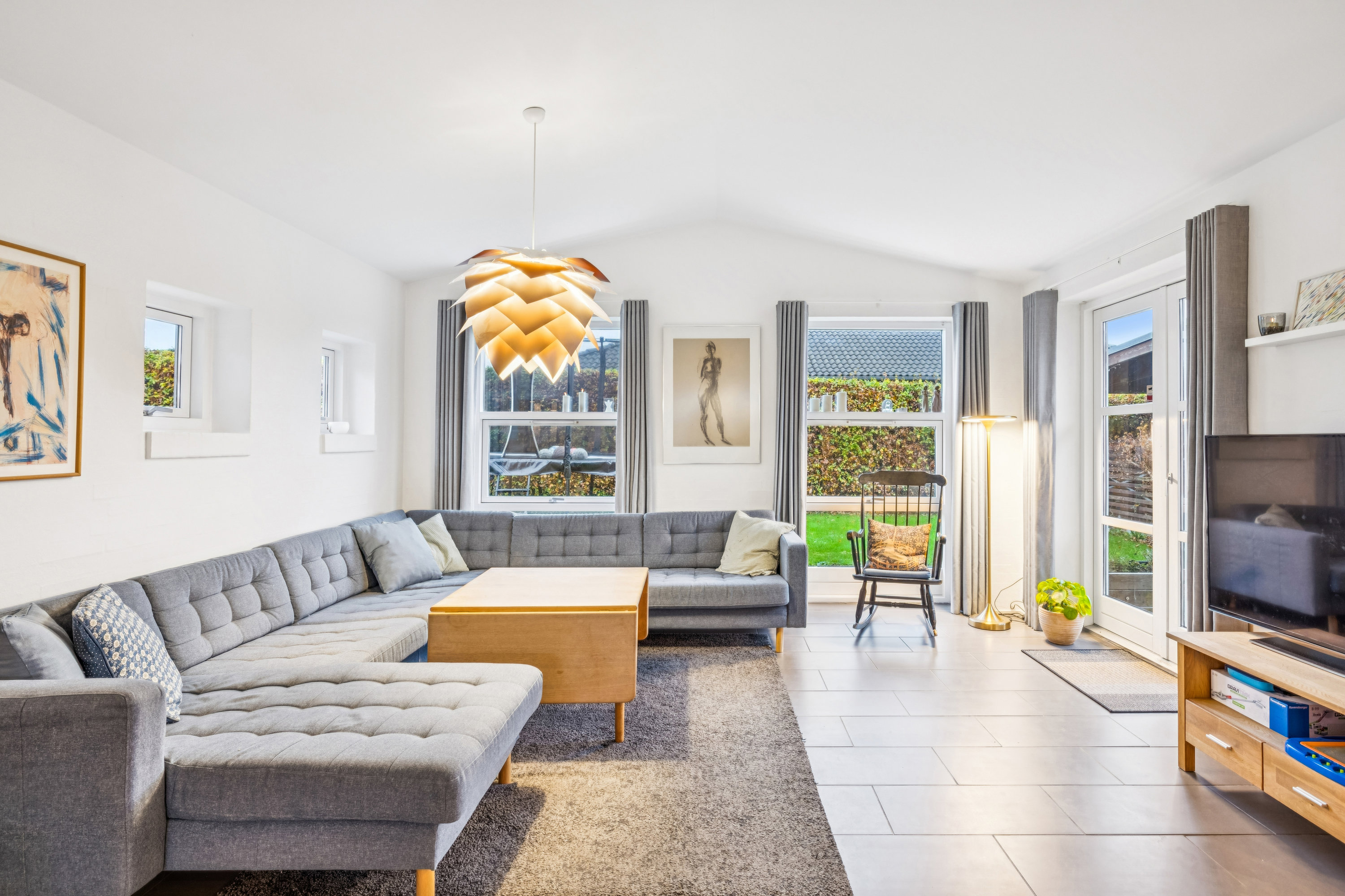 Fremhævet stue billede i fuldskærmstilstand. Billede af Ametystvej 35, 8541 Skødstrup