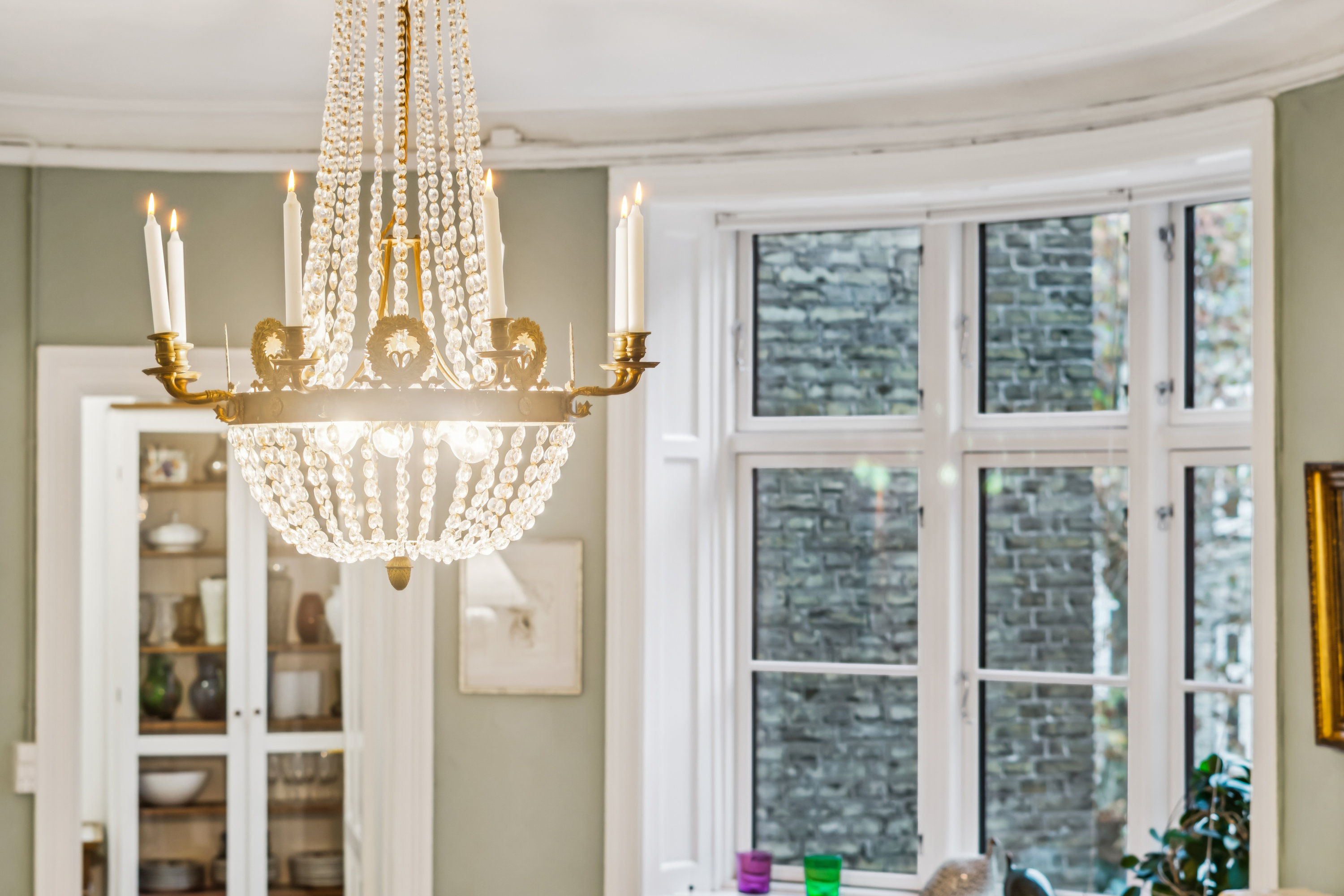 Fremhævet stue billede i fuldskærmstilstand. Billede af Rosenvængets Sideallé 3, 3. th., 2100 København Ø