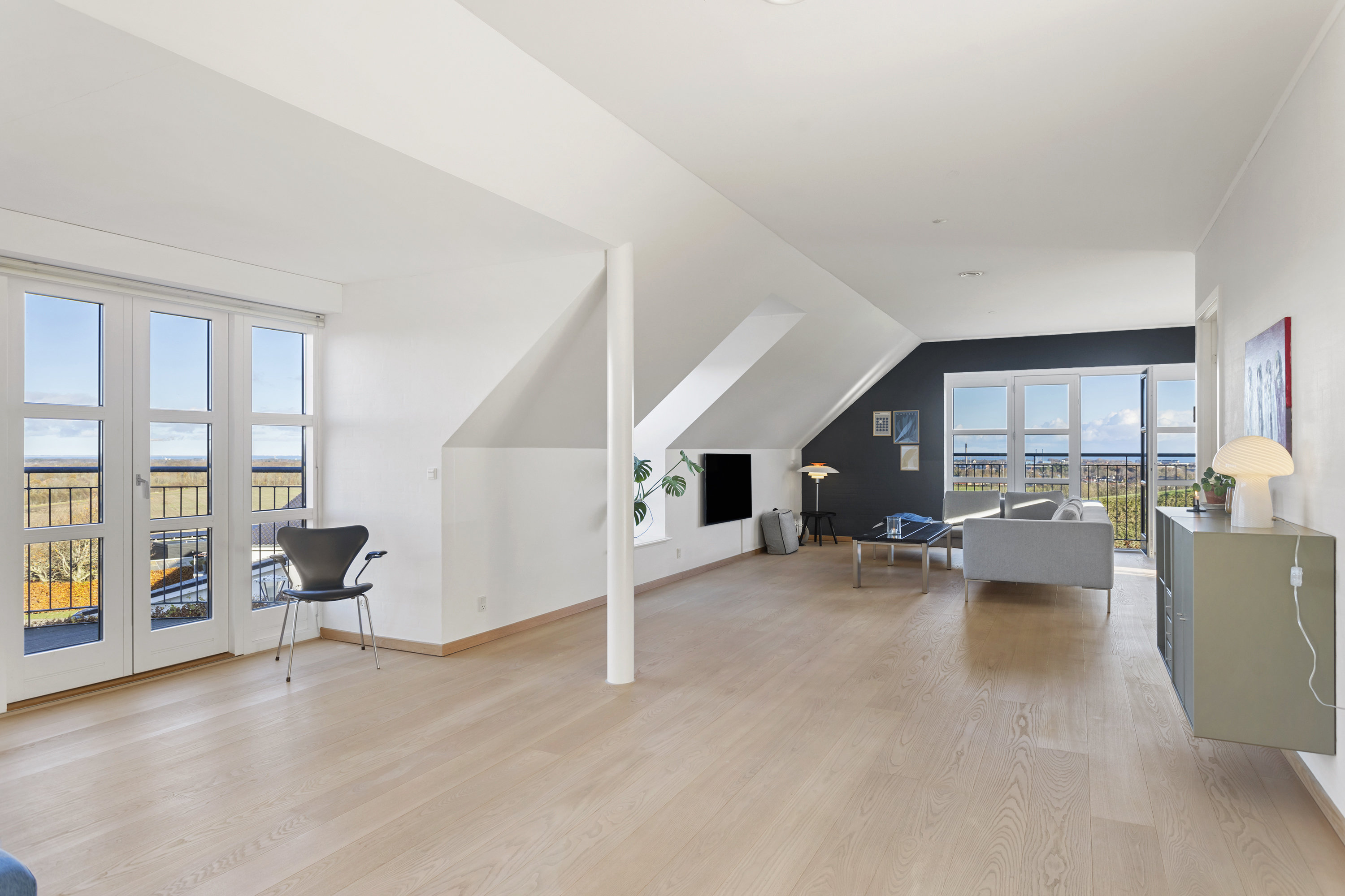 Miniaturebillede 2: stue. Billede af Østeråsene 42, 9900 Frederikshavn