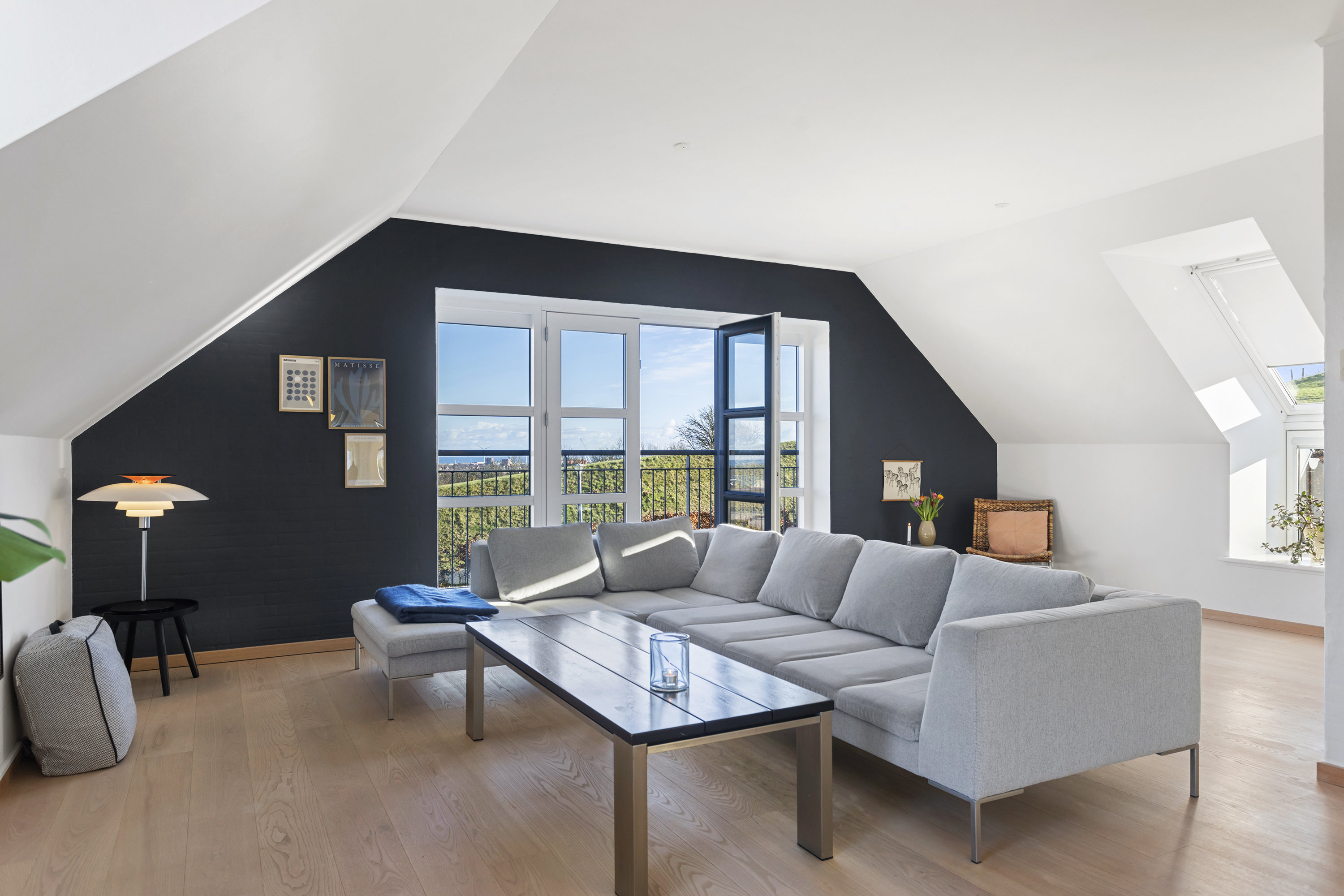 Fremhævet stue billede i fuldskærmstilstand. Billede af Østeråsene 42, 9900 Frederikshavn