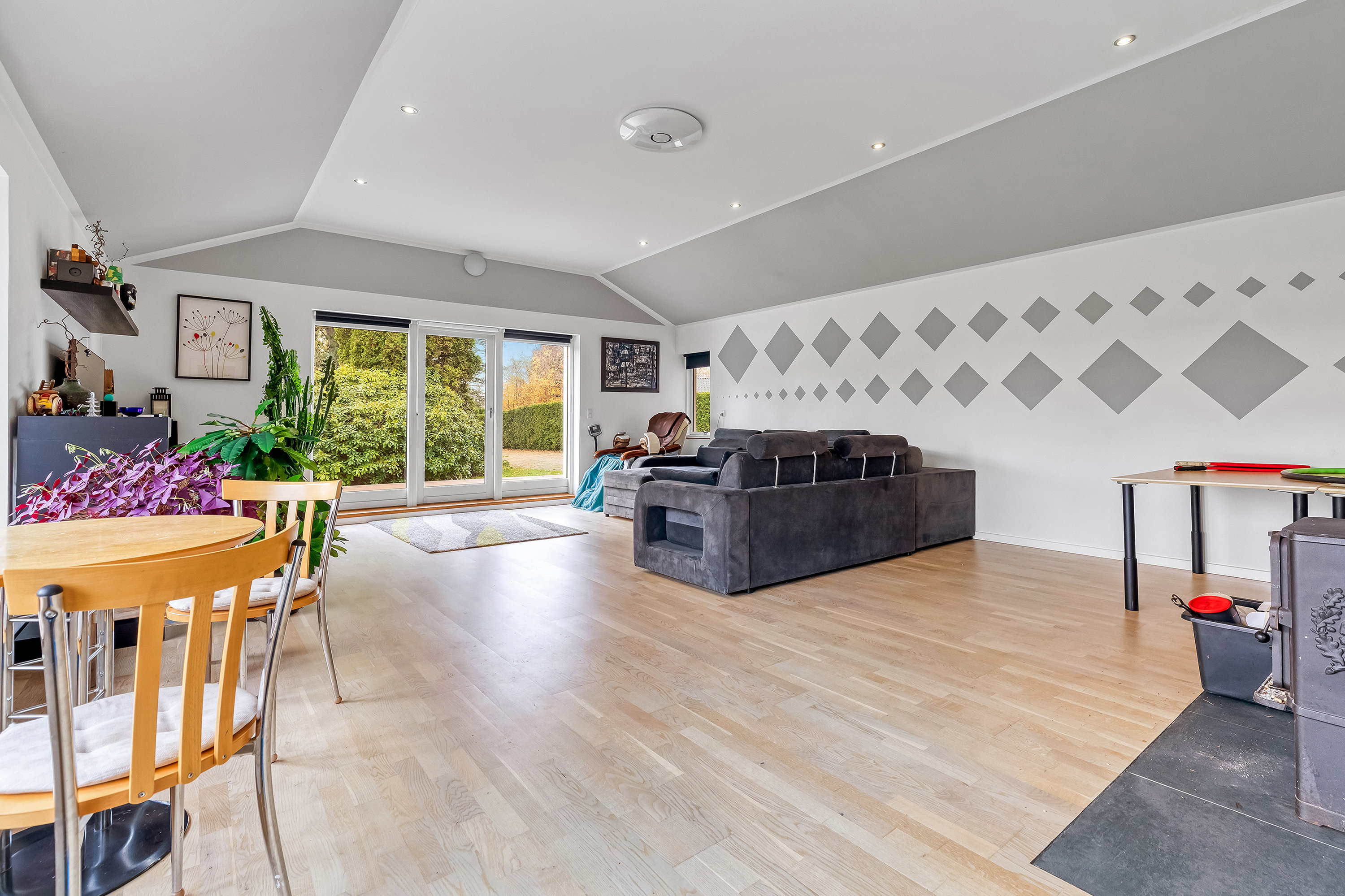 Fremhævet stue billede i fuldskærmstilstand. Billede af Stokkevangen 29, Rågeleje, 3210 Vejby