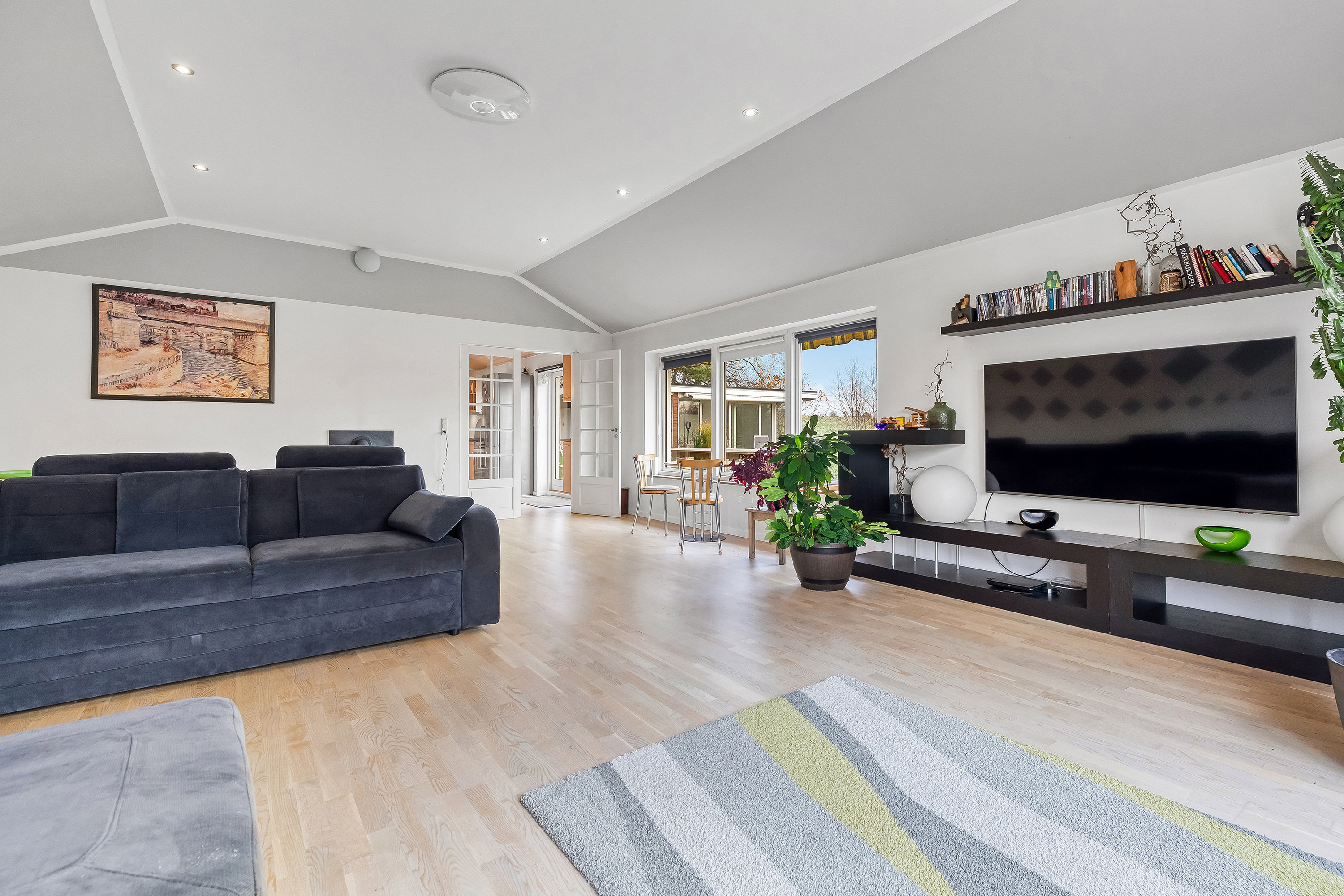 Fremhævet stue billede i fuldskærmstilstand. Billede af Stokkevangen 29, Rågeleje, 3210 Vejby