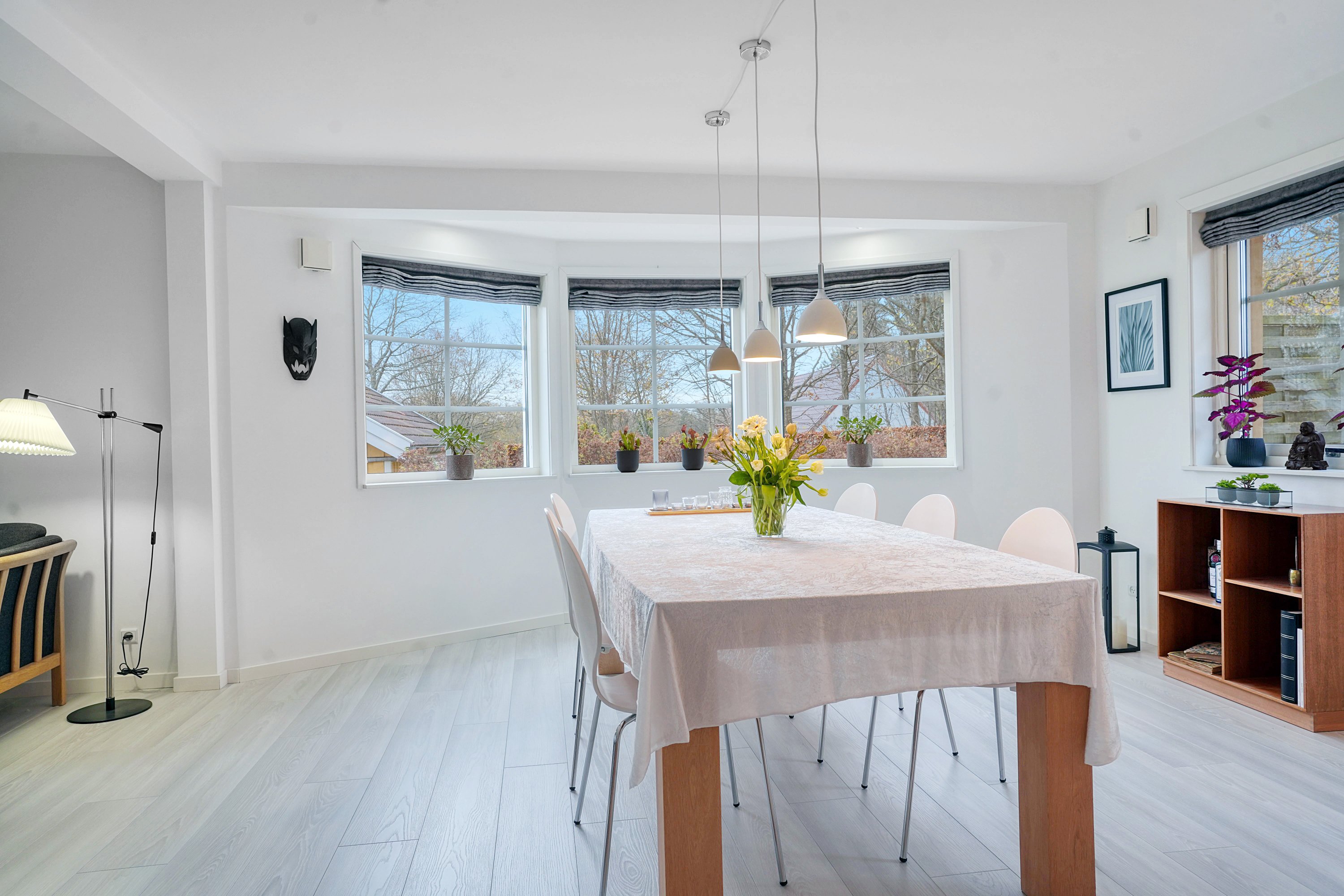 Fremhævet spisestue billede i fuldskærmstilstand. Billede af Stavnsholt Gydevej 142C, 3520 Farum