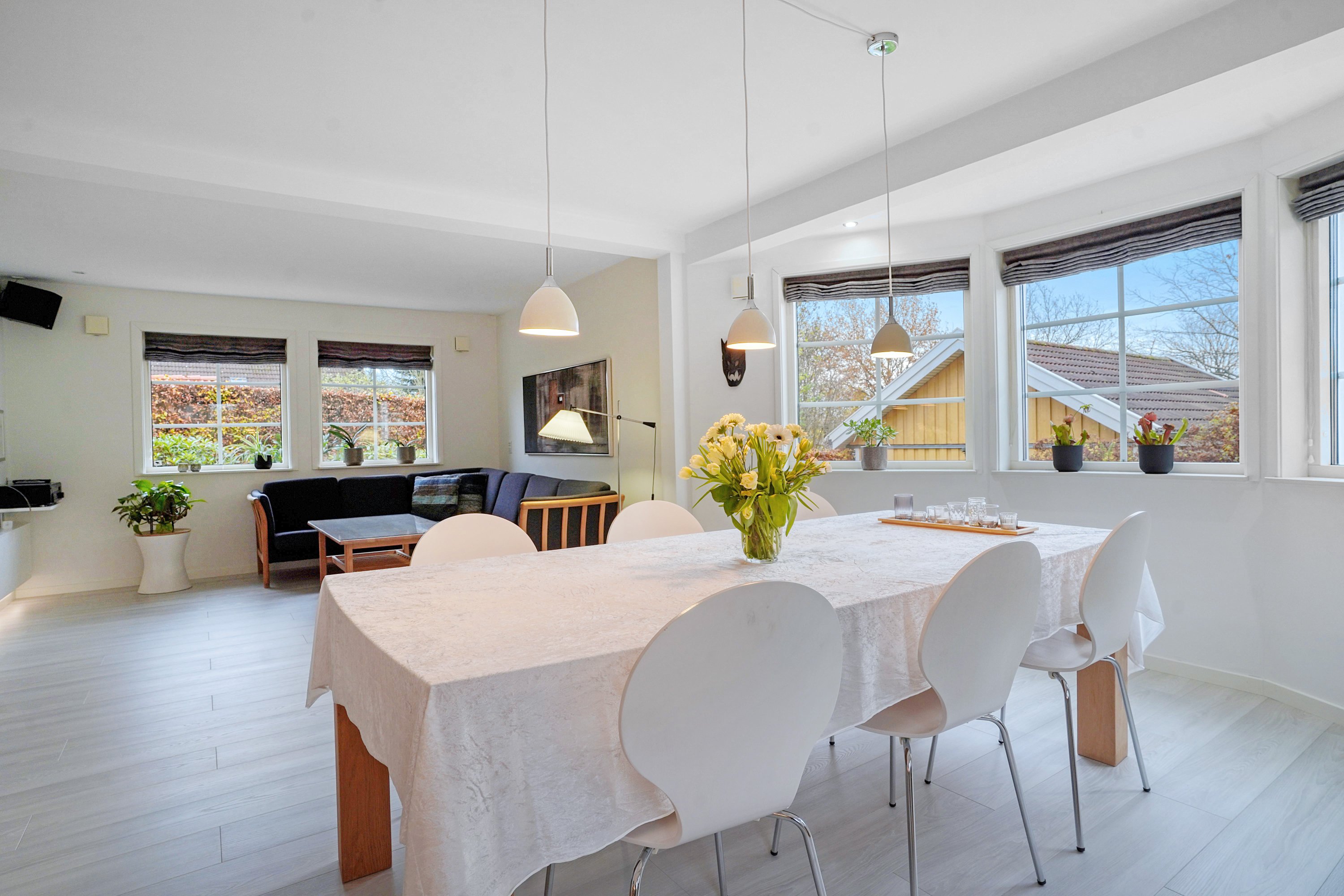 Fremhævet spisestue billede i fuldskærmstilstand. Billede af Stavnsholt Gydevej 142C, 3520 Farum