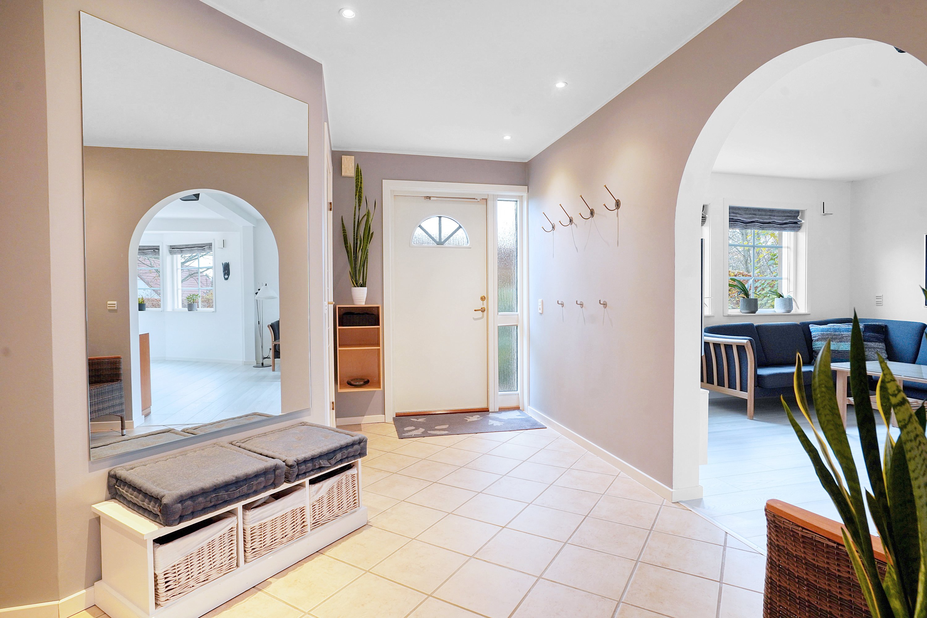 Fremhævet entré billede i fuldskærmstilstand. Billede af Stavnsholt Gydevej 142C, 3520 Farum