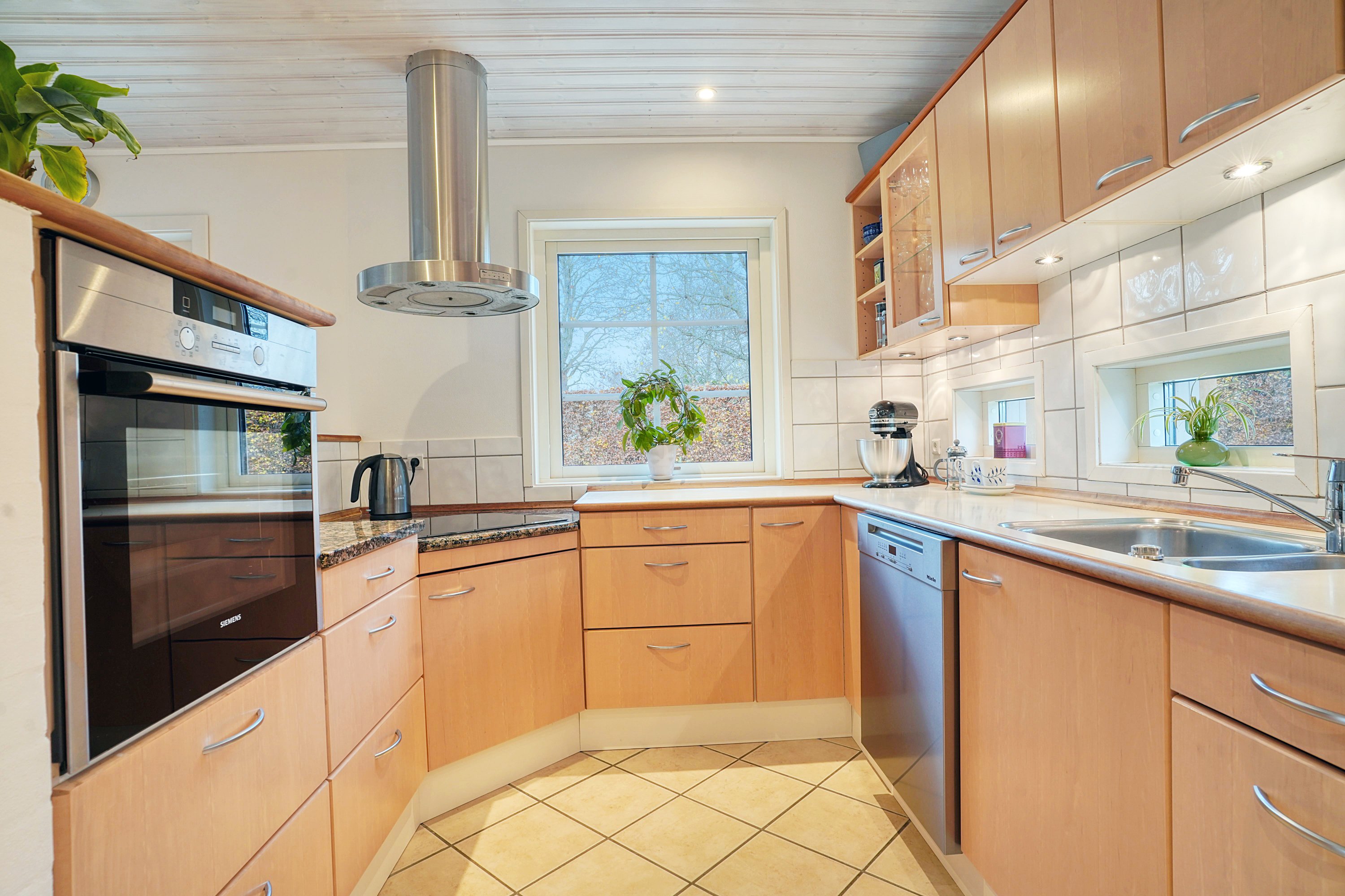 Fremhævet køkken billede i fuldskærmstilstand. Billede af Stavnsholt Gydevej 142C, 3520 Farum