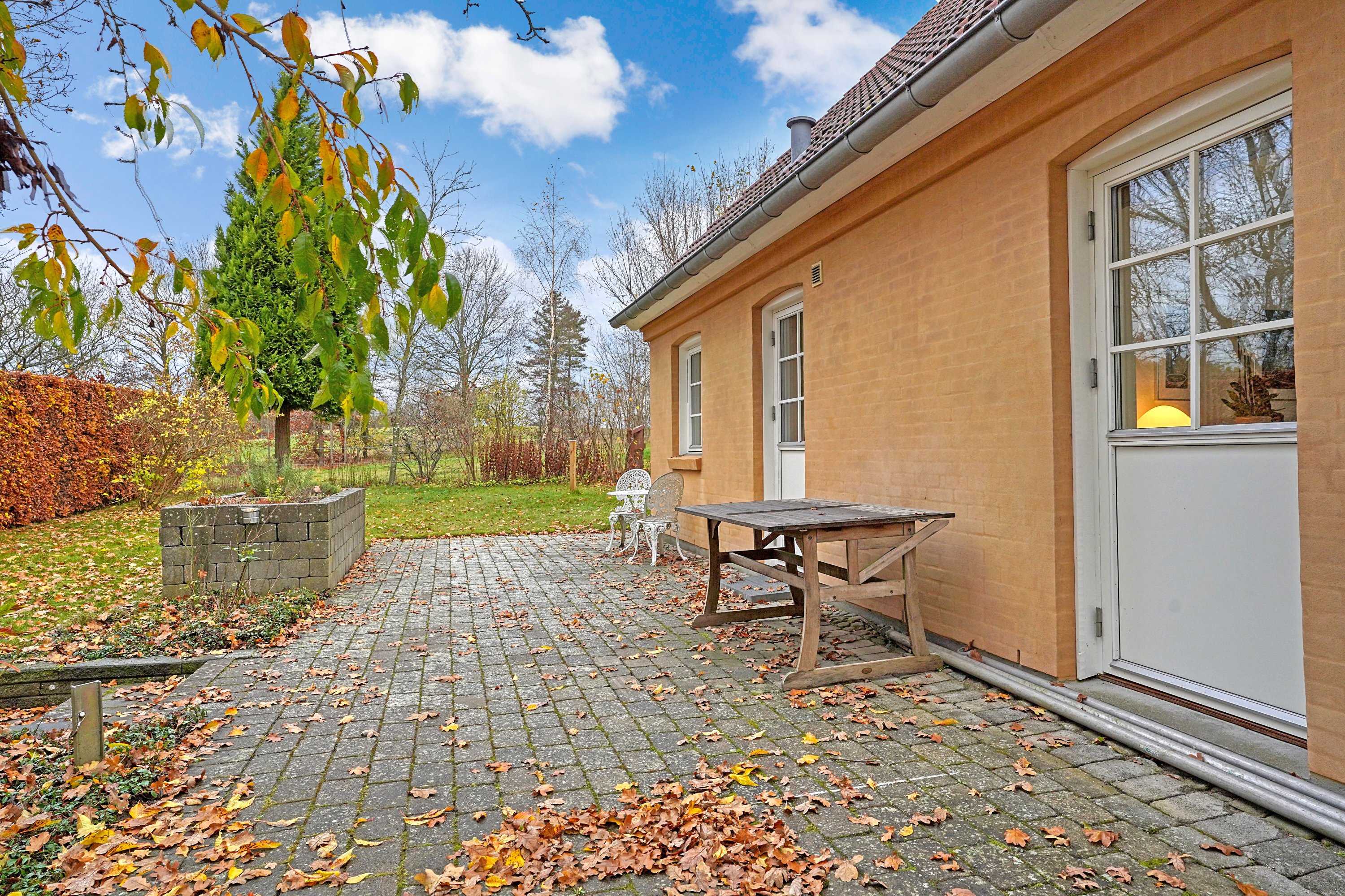 Fremhævet terrasse billede i fuldskærmstilstand. Billede af Stavnsholt Gydevej 142C, 3520 Farum