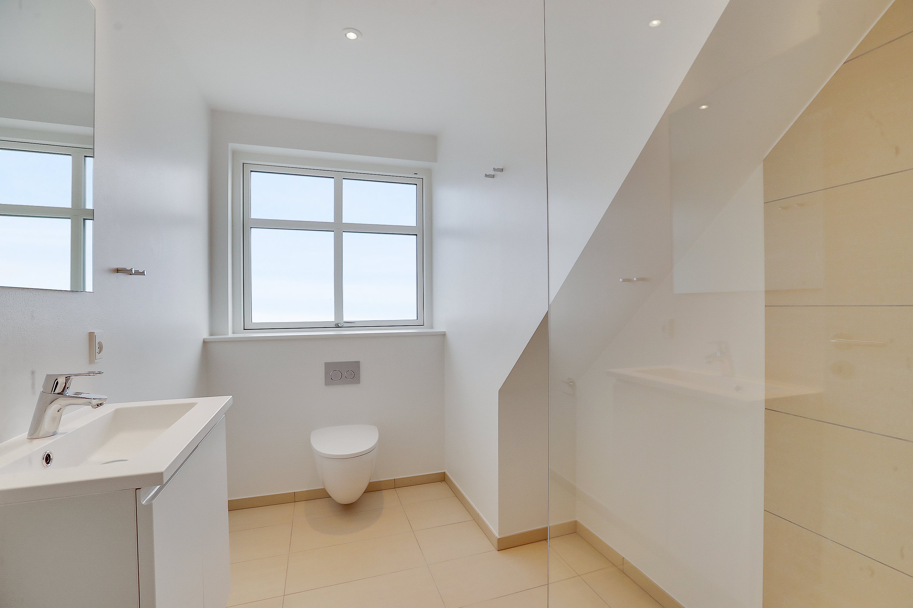 Fremhævet badeværelse billede i fuldskærmstilstand. Billede af Østergade 2C, 2., 9370 Hals